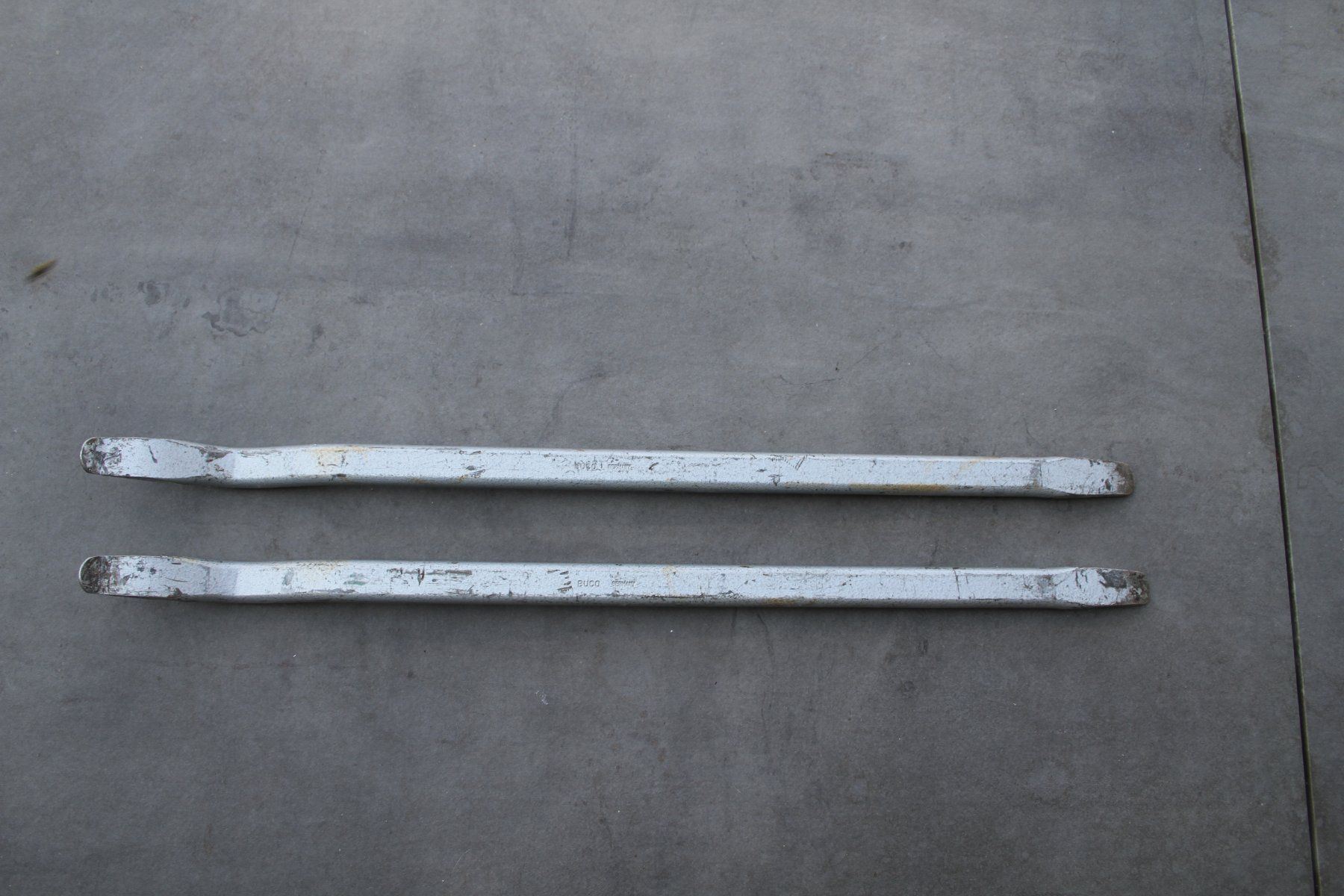 Tutti gli attrezzi: 2 Buco Reifenmontierhebel  58 cm. – Usato da Triesen venduto da gleis8