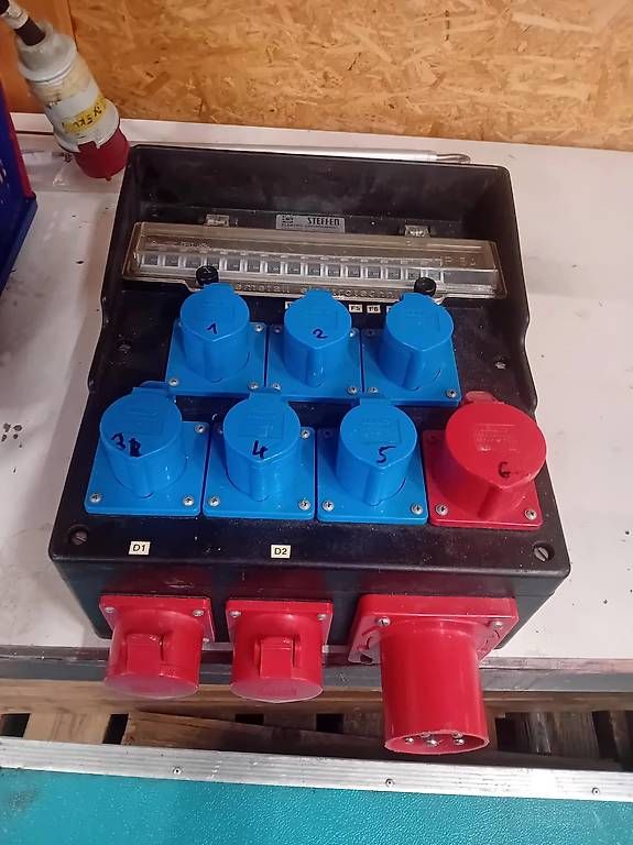 Elettrotecnica: Elektroverteiler bis 125 A – Usato da Stein am Rhein venduto da Vinosanto 3