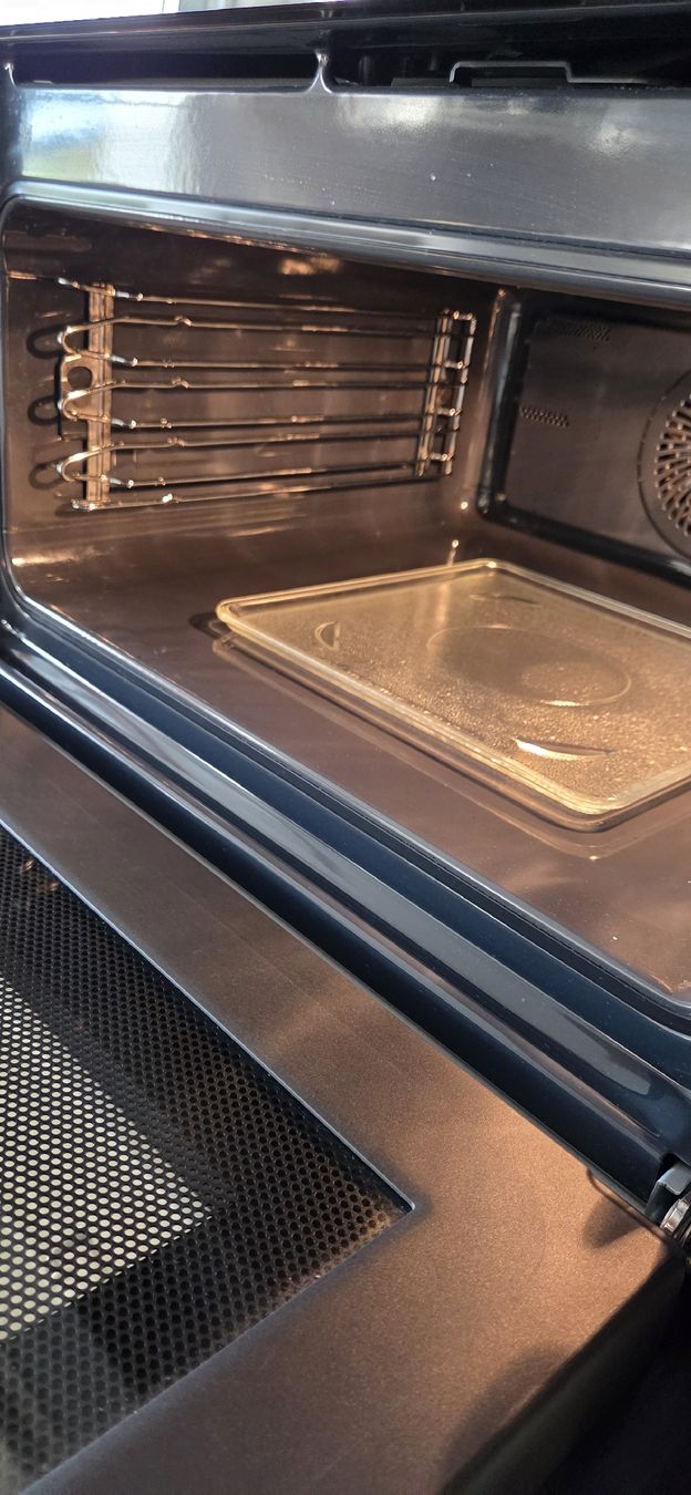 Electrolux Forni: Electrolux Einbau Backofen mit Mikrowelle Euro EB4SL90CN – Usato da Zezikon venduto da Albula390 3