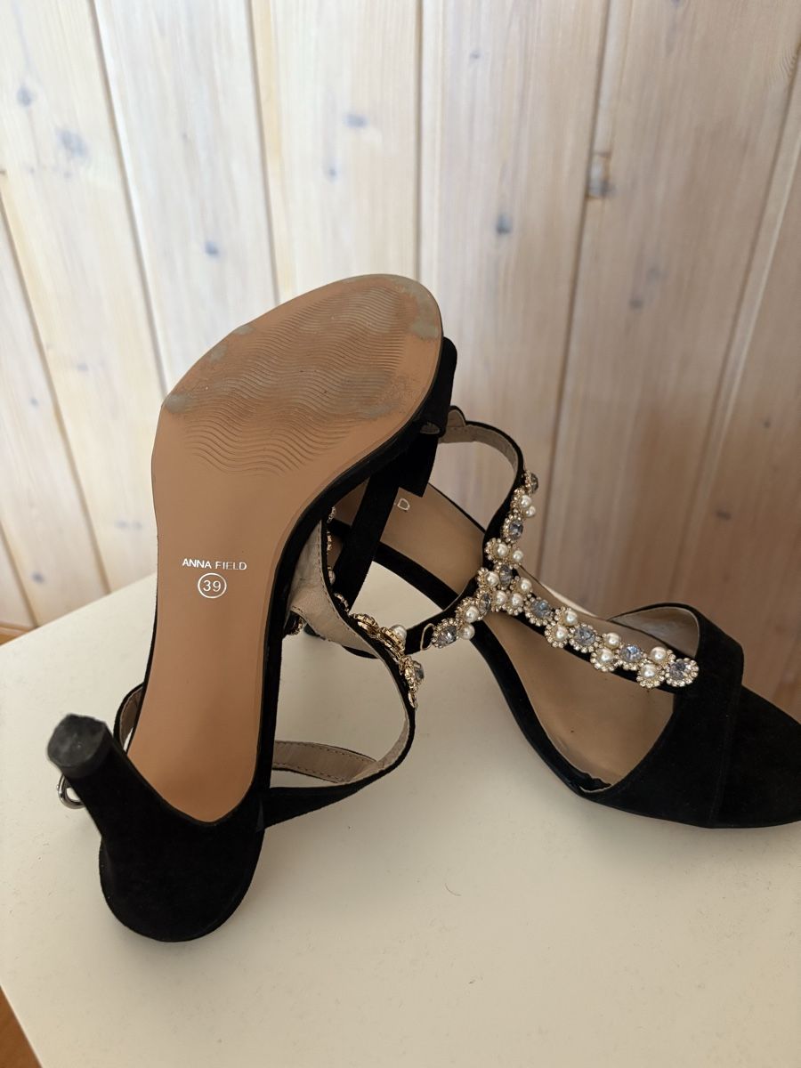 Chaussures femmes: Glitzer Absatzschuhe – D'occasion à Schüpfheim par carlaita 1
