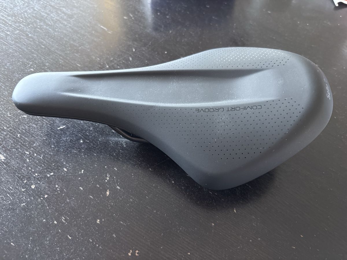 Pièces détachées: Selle Royal Sattel – Neuf (Voir description) à Seftigen par adijosi