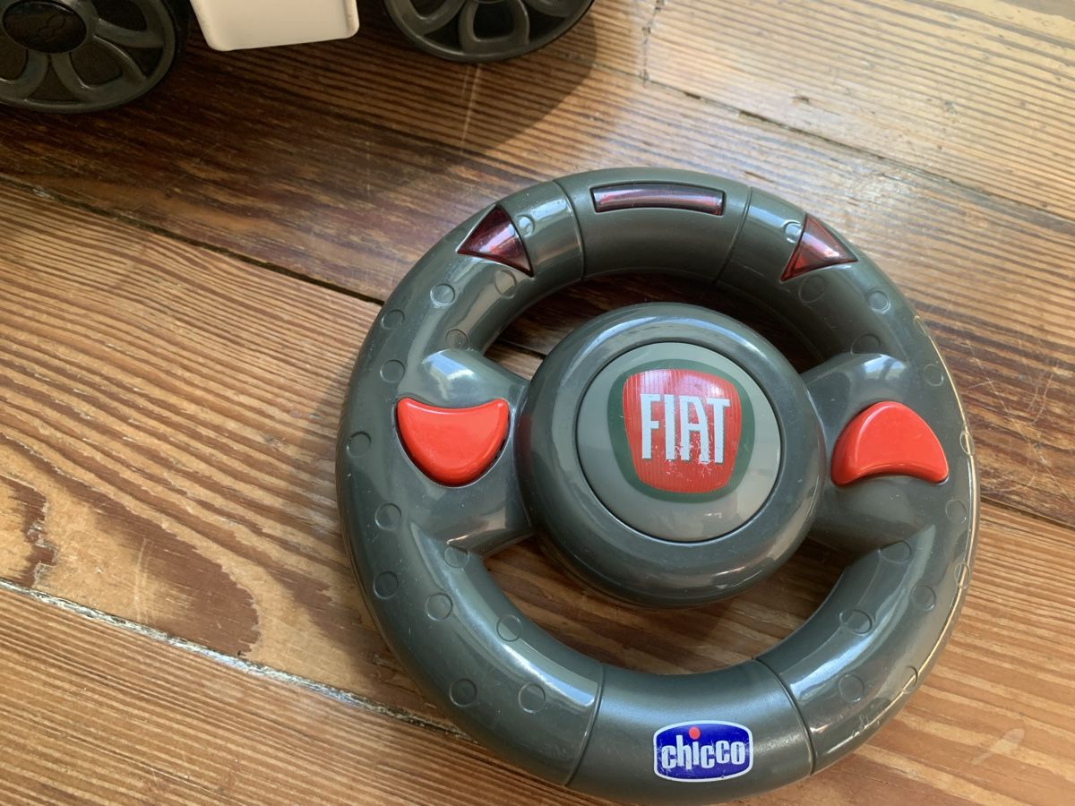 Chicco Veicoli per bambini: Chicco Fiat 500 voiture 🚗 🇮🇹 télécommandée – Usato da Montpreveyres venduto da Maleagant 3