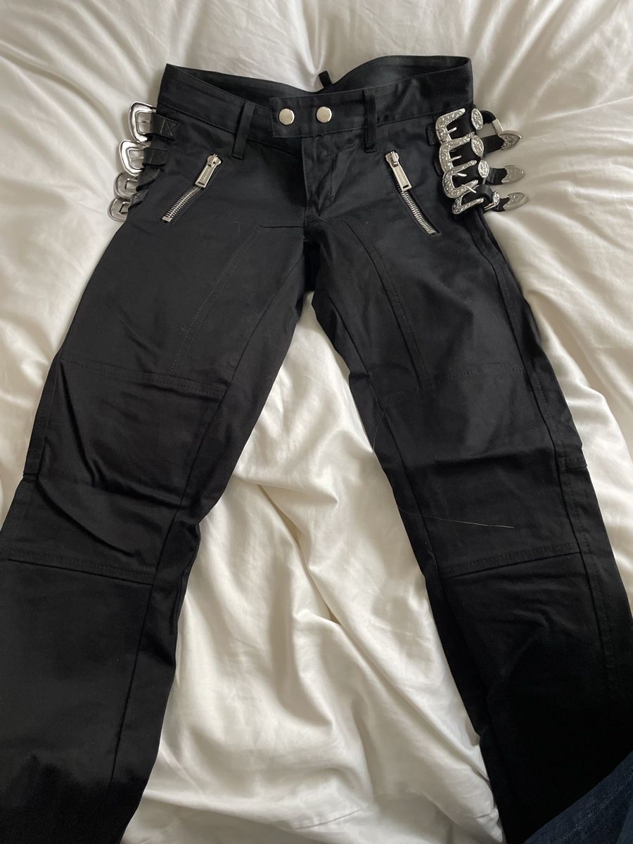 Dsquared2 Pantaloni: Dsquared Hose – Usato da Zunzgen venduto da mel_y6w2