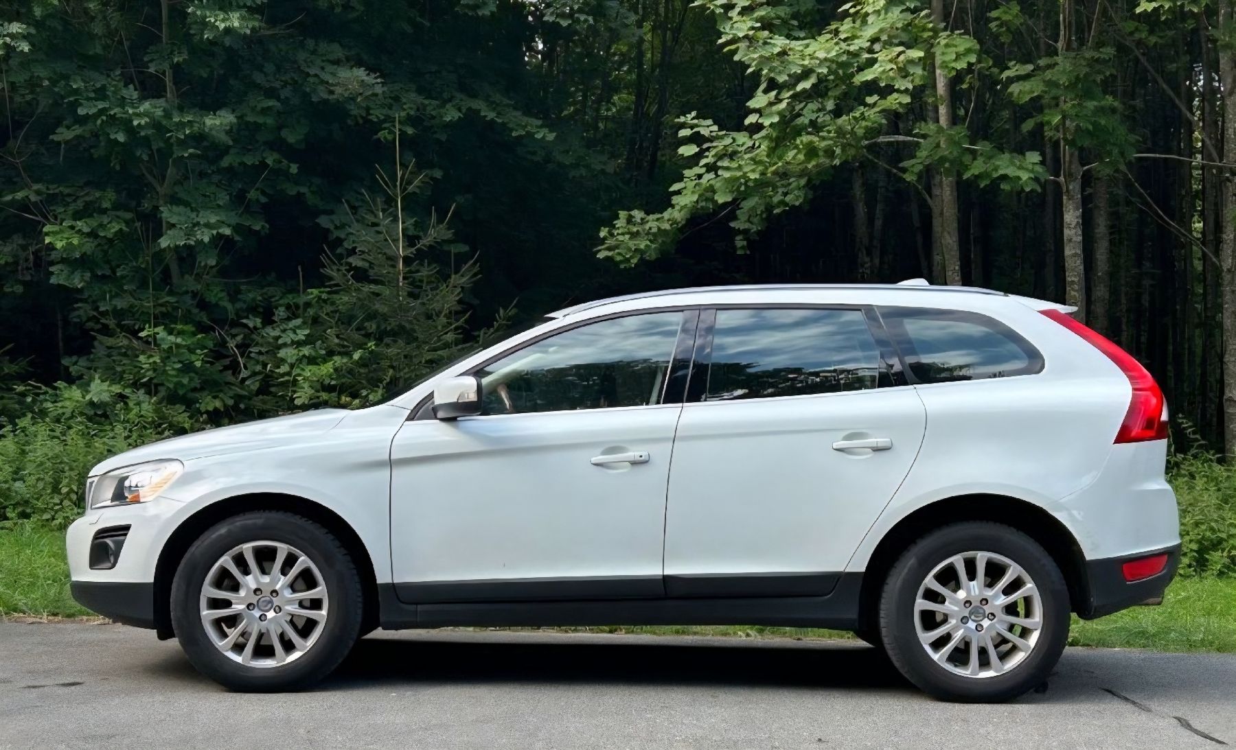 Volvo Automobili: Volvo XC60, 2.4D AWD – Usato da Steinhausen venduto da MilooTan 2
