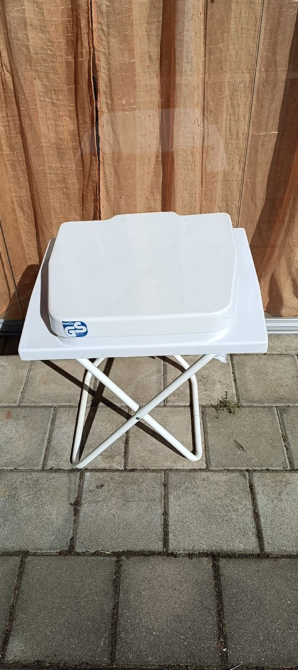 WC: Camping WC – Gebraucht aus Kestenholz von Navara2 1