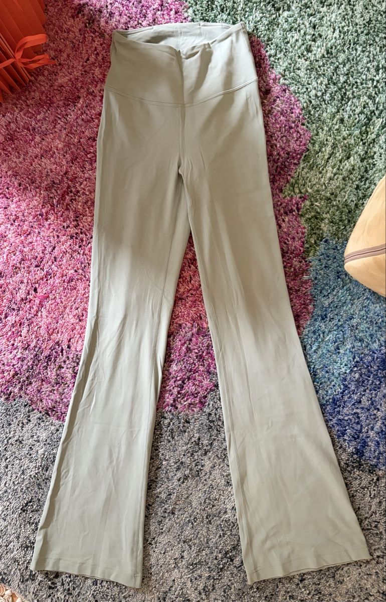 Lululemon Leggings: Lululemon Leggings, Gr. 4 – Nuovo (secondo la descrizione) da Zürich venduto da Alessia_11