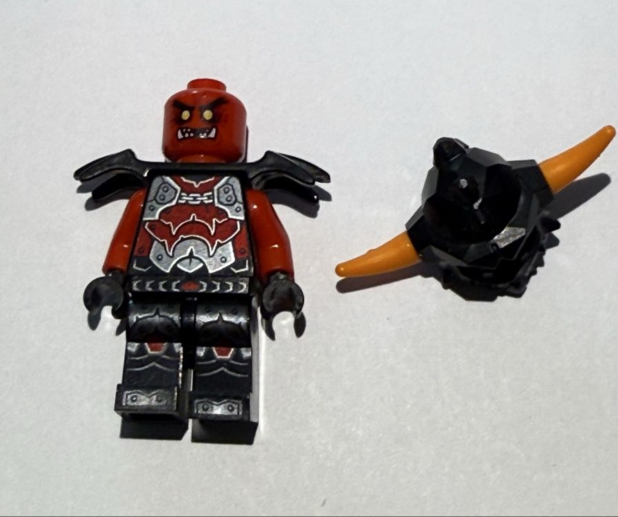 Lego Jouets: 1 Stück LEGO Ninjago - Schurke mit Hörnern, Minifigur. – D'occasion à Rheinfelden par zim_2hqc 2