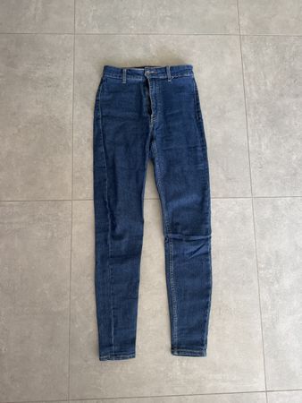Bershka Jeans, Grösse 36, neuwertig, Top Zustand!
