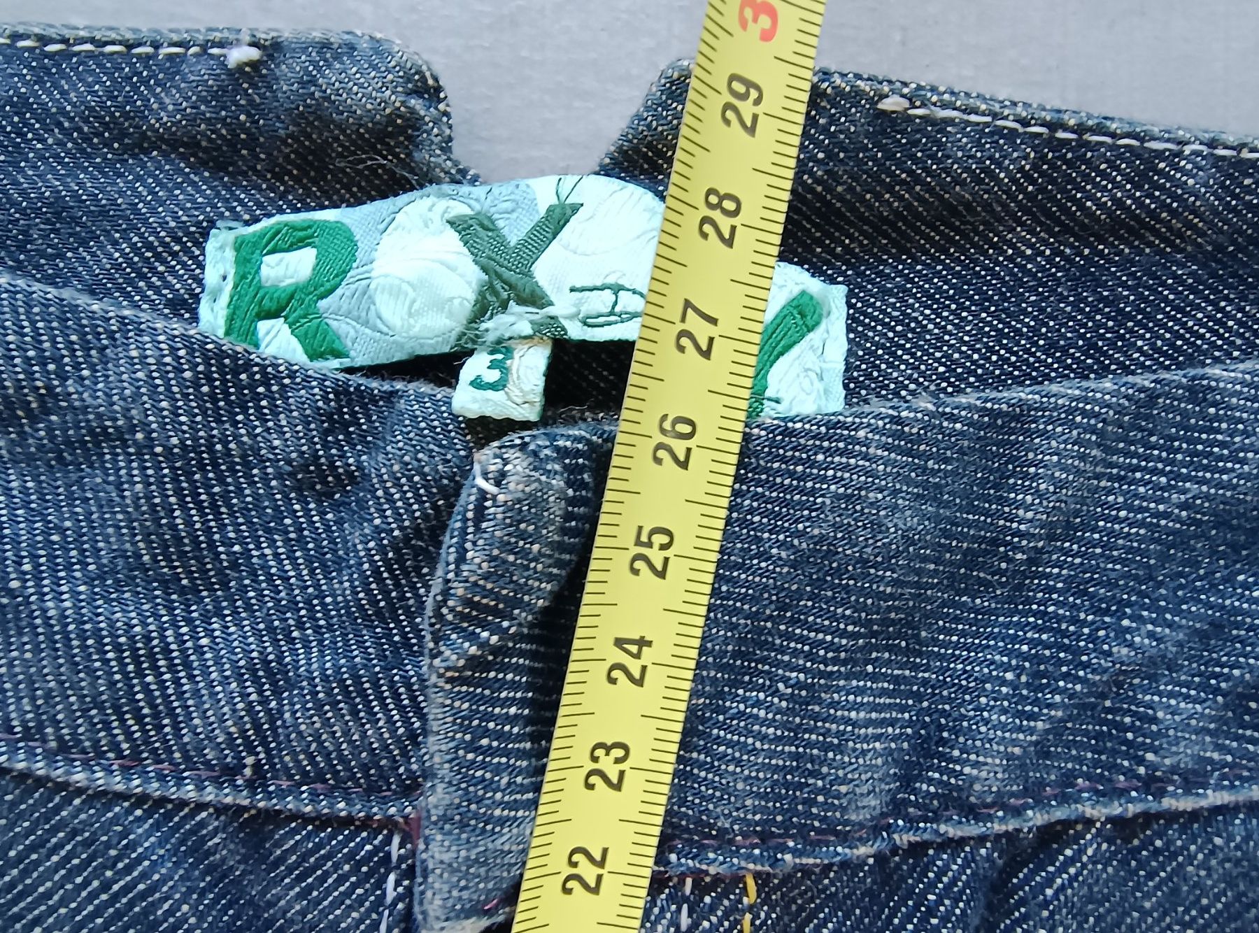 Roxy Jeans: Jean brut délavé Roxy flare taille 30 - Neuf – Neu (gemäss Beschreibung) aus Genève von Brachiopode 8