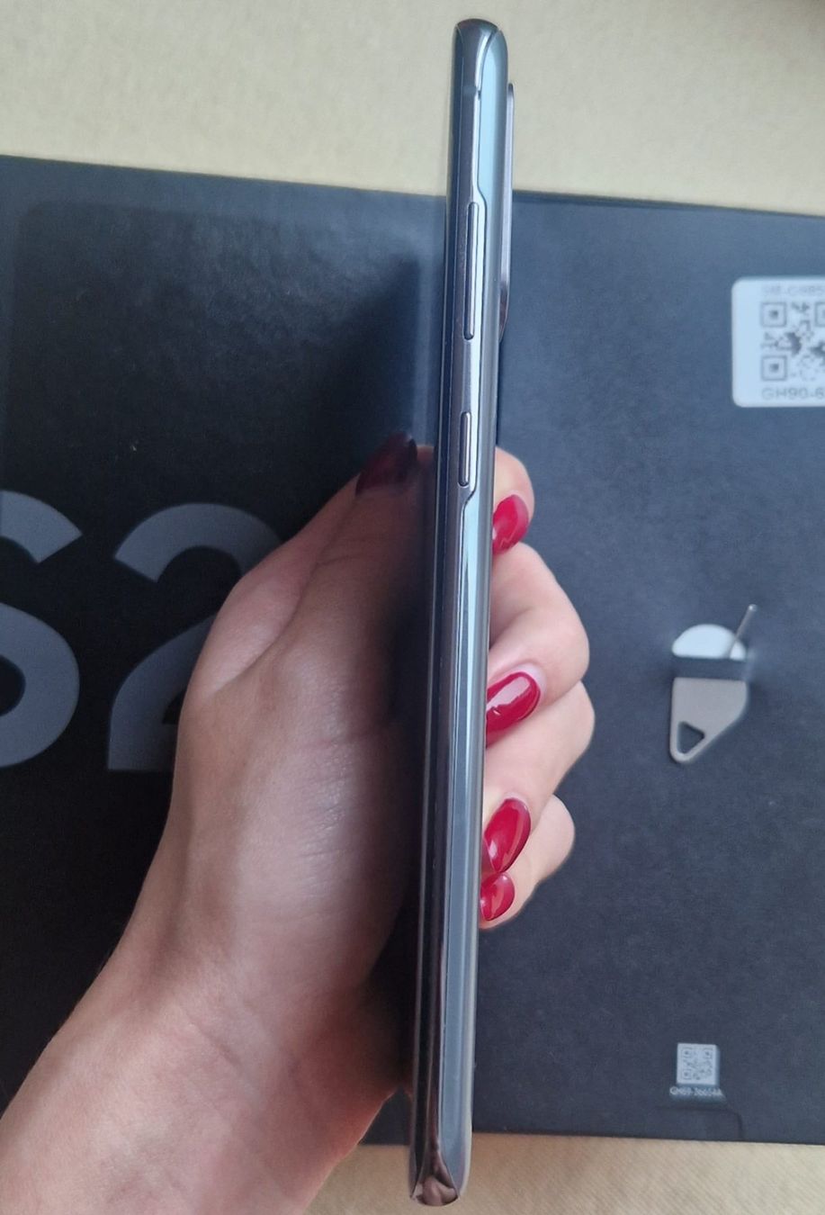 Samsung Telefoni cellulari / Smartphones: Samsung Galaxy S20+ – Difettoso da Niederuzwil venduto da kekse 4