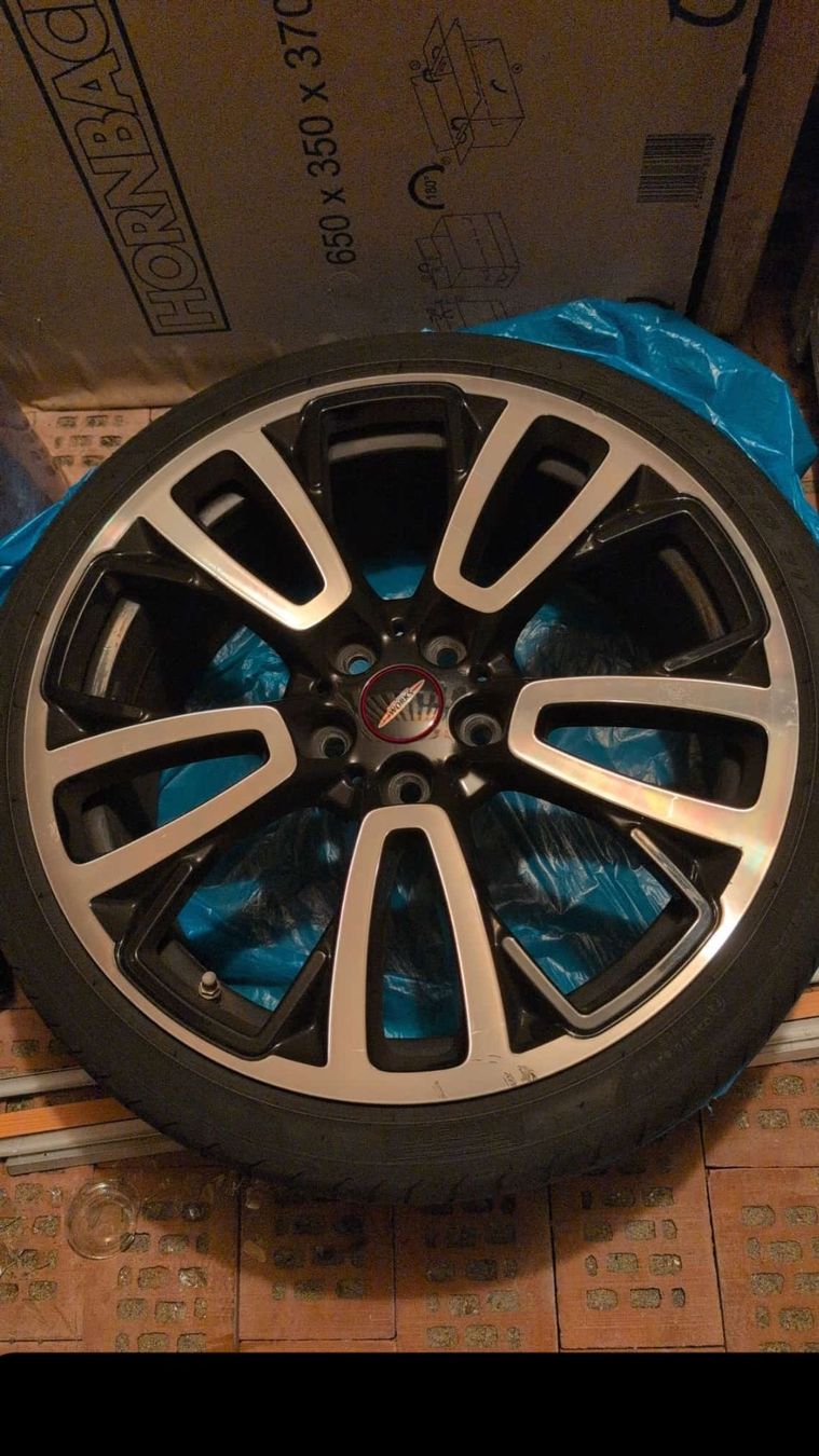 Mini Pneus & Roues: Original Mini JCW Räder, 19 Zoll – D'occasion à Schöftland par Fabrinu 3