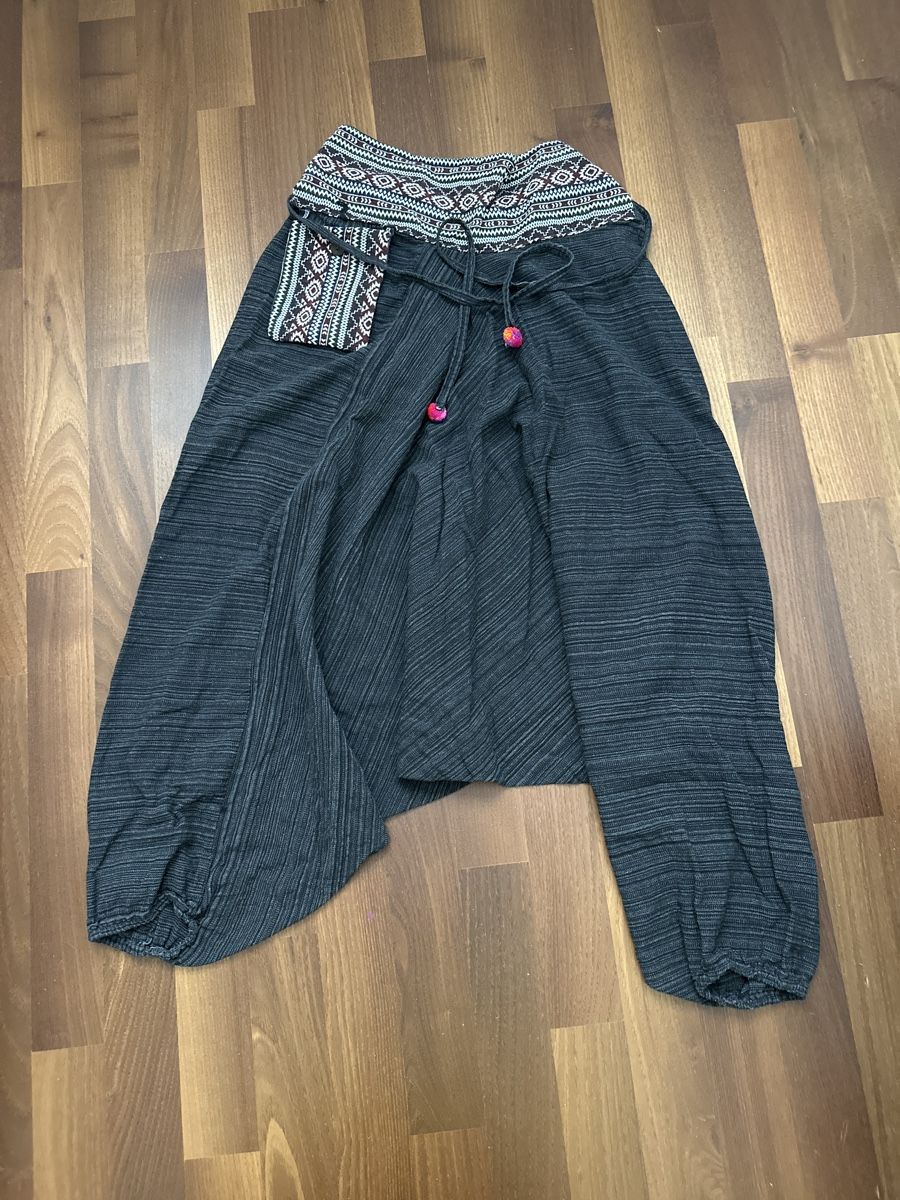 Hosen: Pantalone unisex – Neu (gemäss Beschreibung) aus Balerna von lau_dnx9