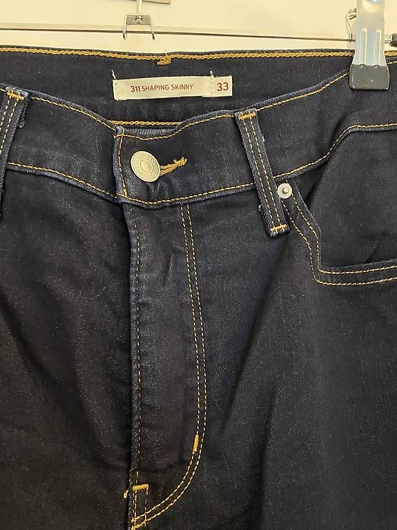 Levi's Jeans: Levi's 311 Shaping Skinny Jeans – Neu (gemäss Beschreibung) aus Rafz von Schnaeppchen56 1