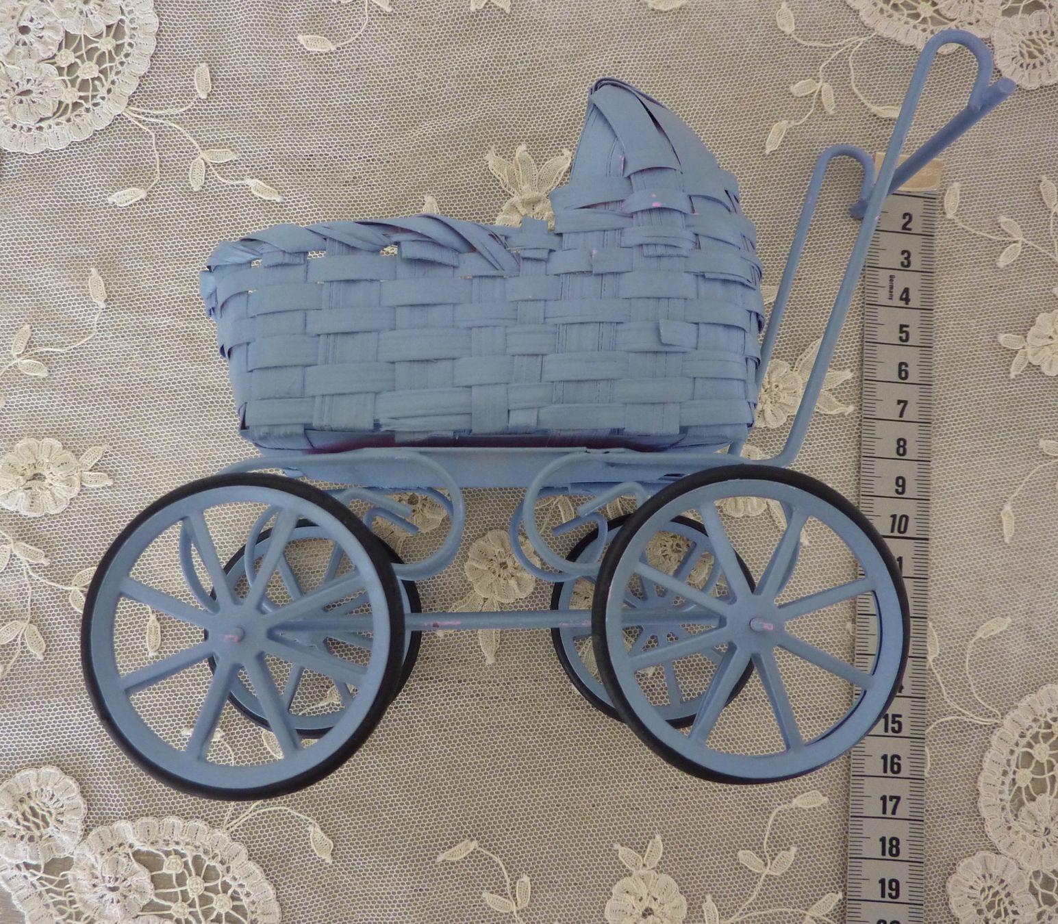 Carrozzine per bambole: Miniatur Puppenwagen – Usato da Allschwil venduto da millefiori3 7