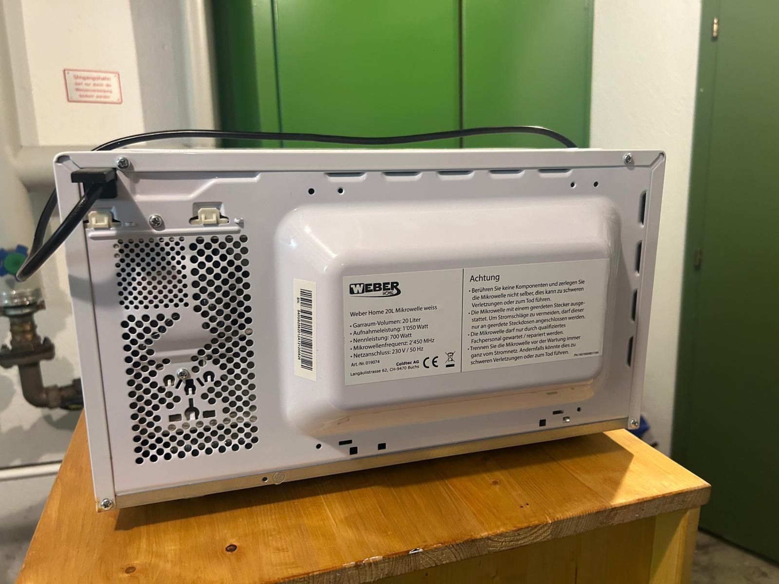 Weber Appareils de cuisine: WEBER Mikrowelle weiss gebraucht – D'occasion à Zürich par Raphi_bqm 2