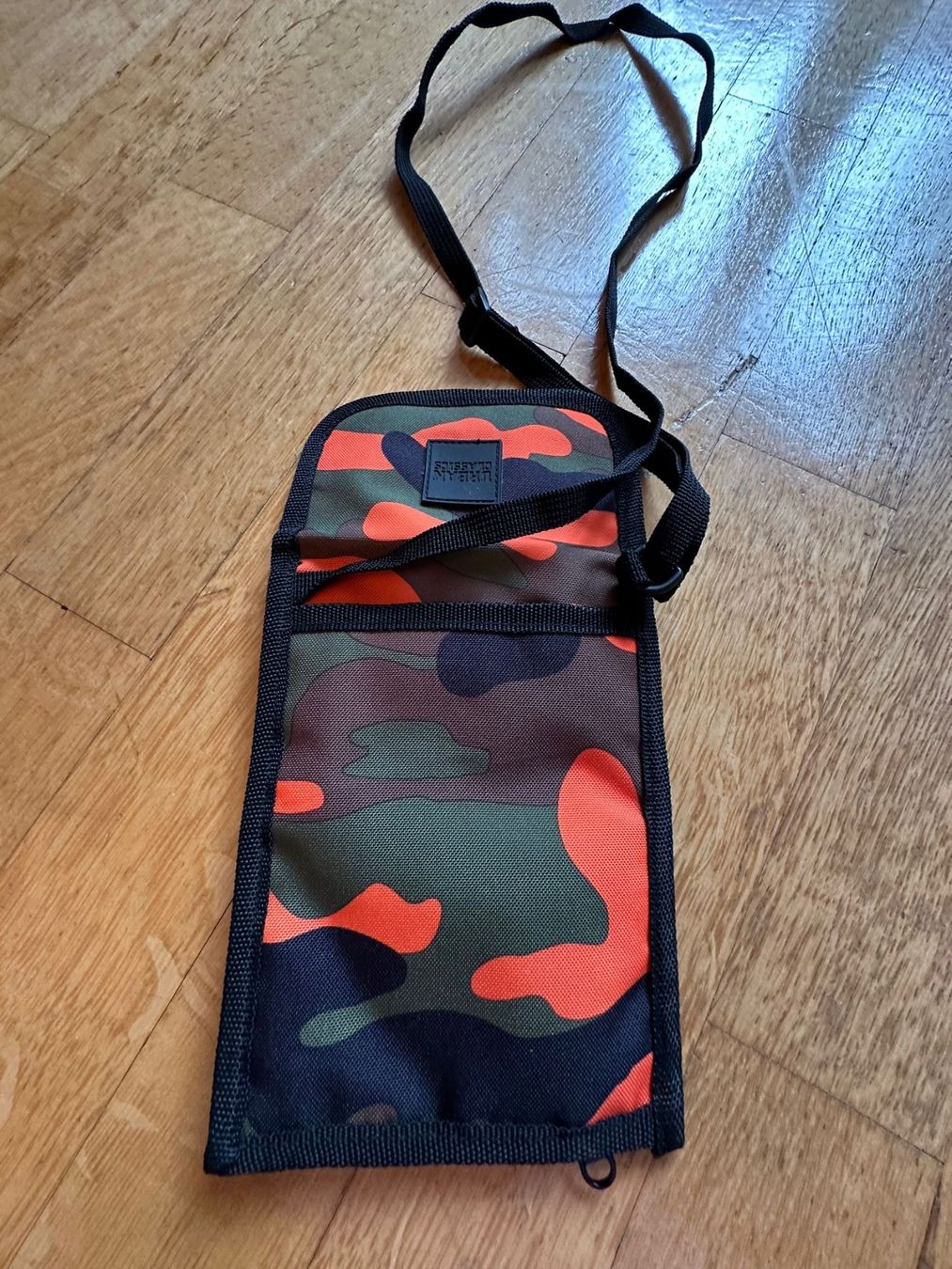 Portafogli: Brustbeutel Camouflage – Usato da Bern venduto da womiman 1