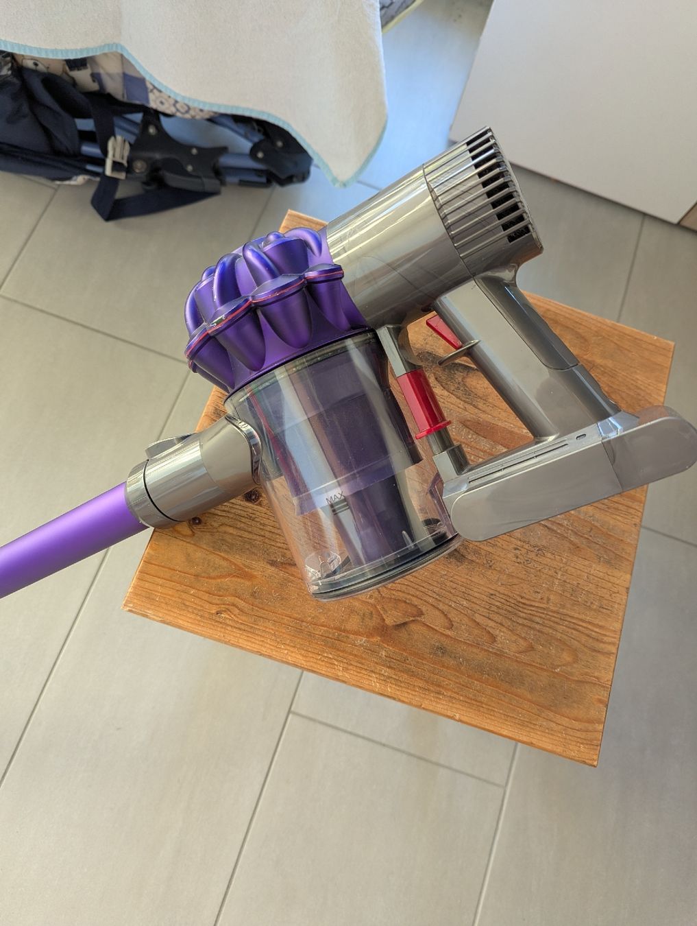 Dyson Aspirapolveri & Accessori: aspirateur Dyson V6 – Usato da Misery venduto da intruder5032 1