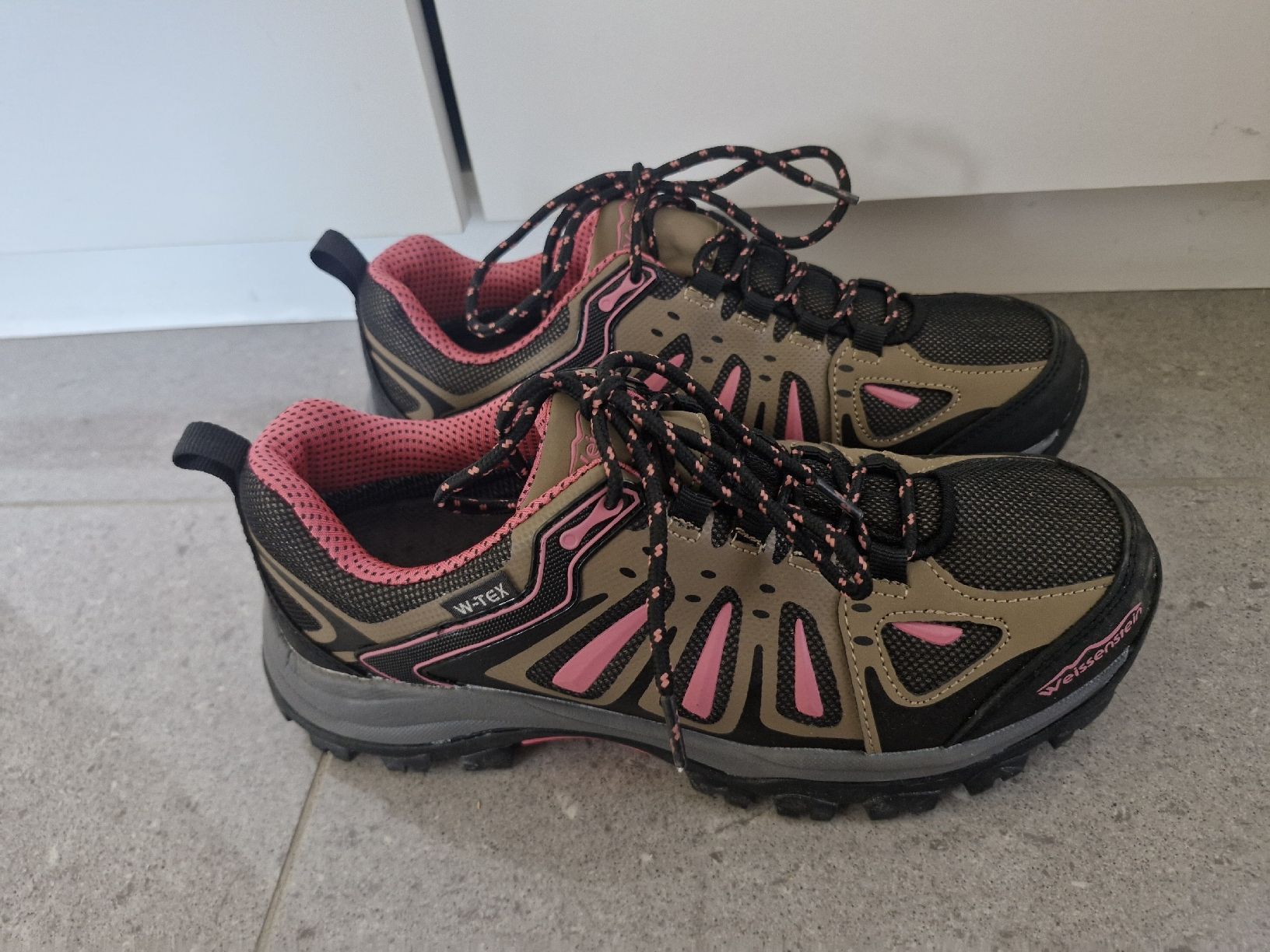 Chaussures femmes: Trekkingschuh Weissenstein Damen – Neuf (Voir description) à Hergiswil LU par 88winu