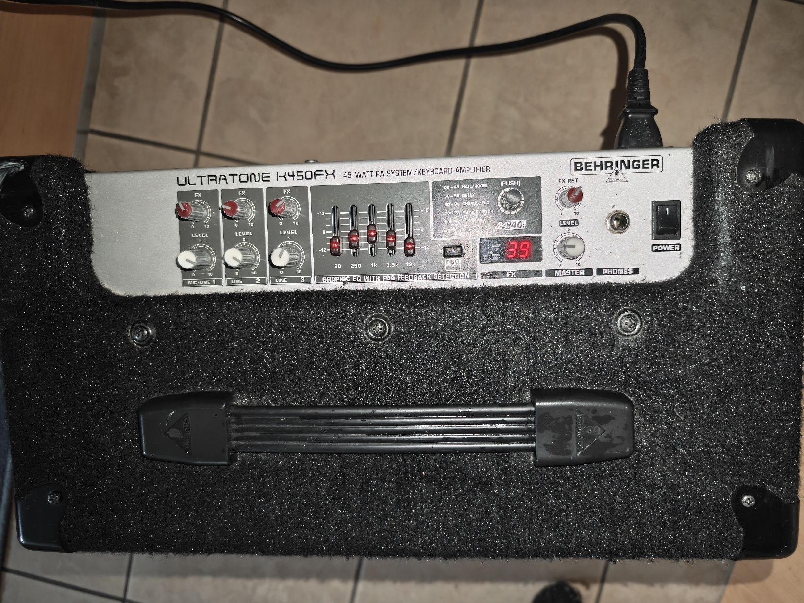 Behringer Amplificateurs: Behringer Amplifier – D'occasion à Boniswil par Alessio42 4