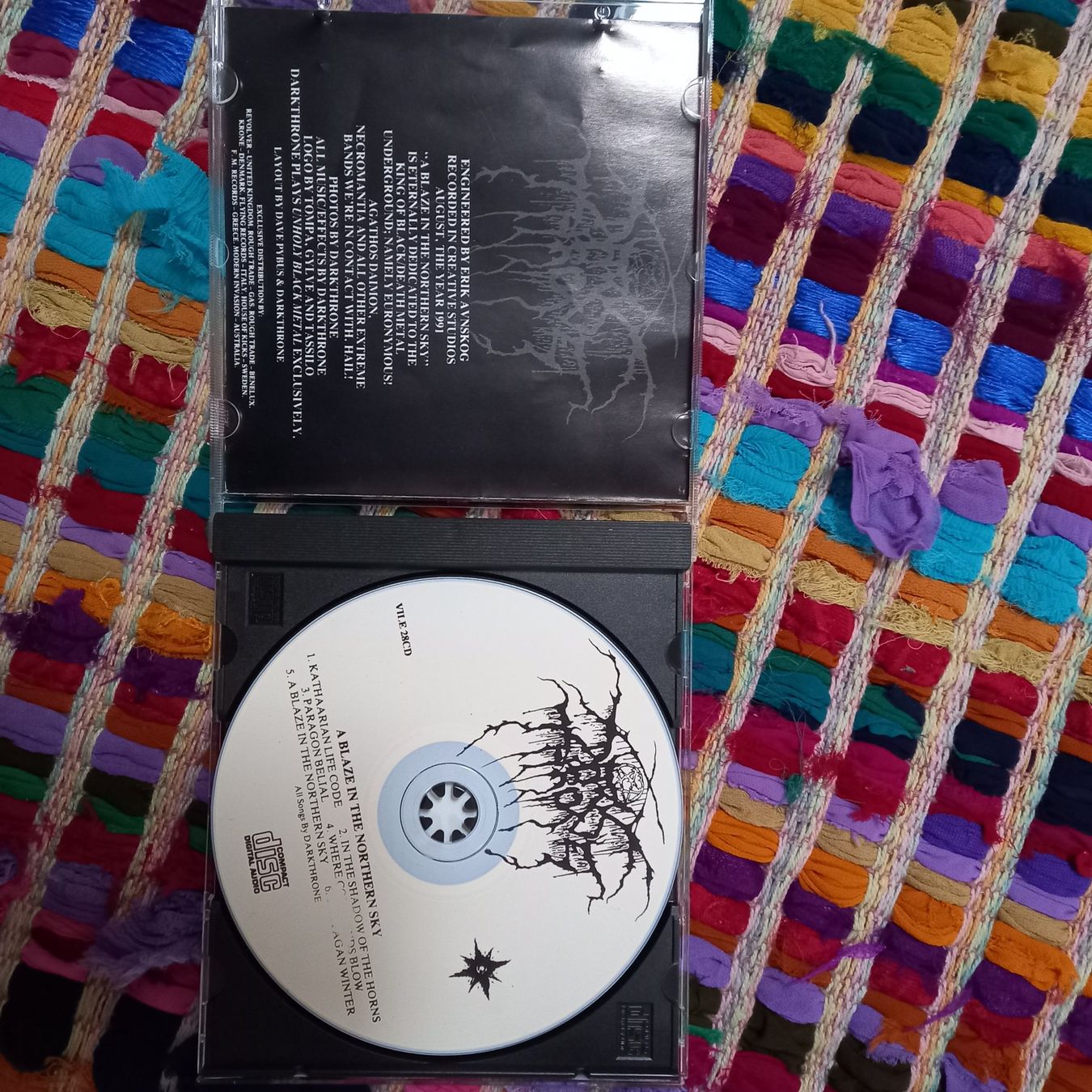 CD: Darkthrone- a blaze...(rar edition) – Usato da St-Cergue venduto da VeganWarrior 1