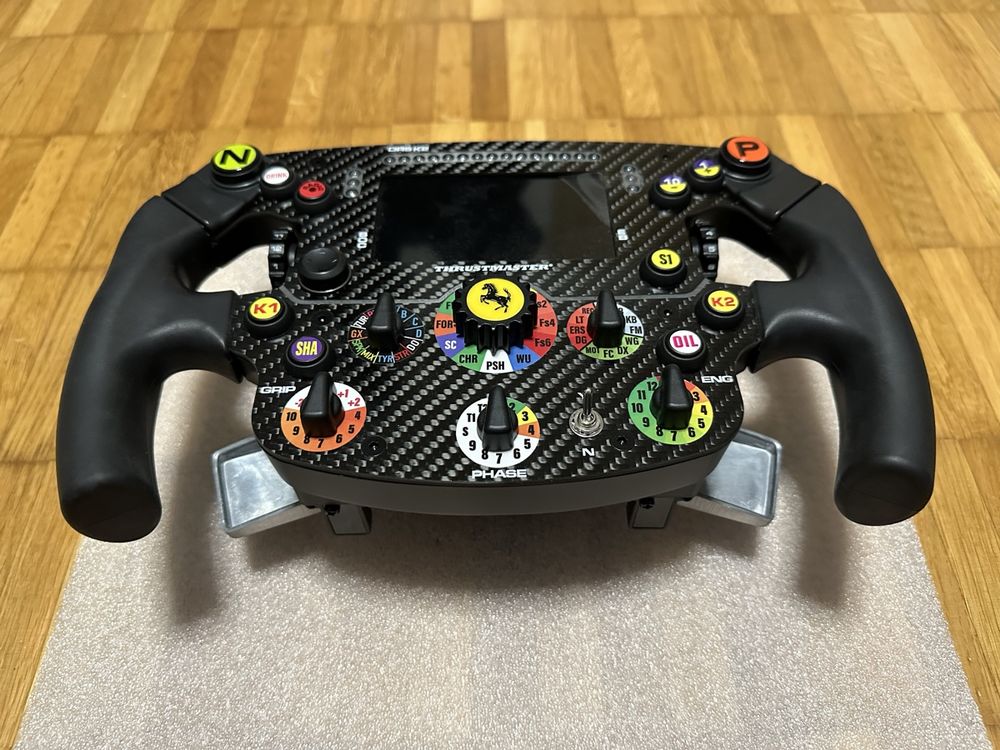 SF1000 Thrustmaster Formula Wheel Ferrari (Gebraucht) in Oberwil BL für ...