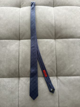 Elegante Hugo Boss Herren Seidenkrawatte - NEU