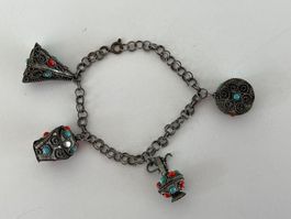 Tibetisches Armband mit Charms
