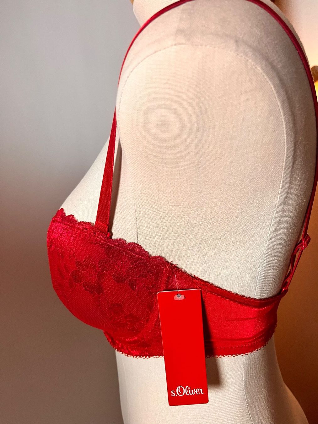 Altra biancheria intima: Bügel-BH, s.OLIVER, Grösse 70D, Farbe Rot – Nuovo e nell'imballaggio originale da Rudolfstetten venduto da gst_g7xl 3