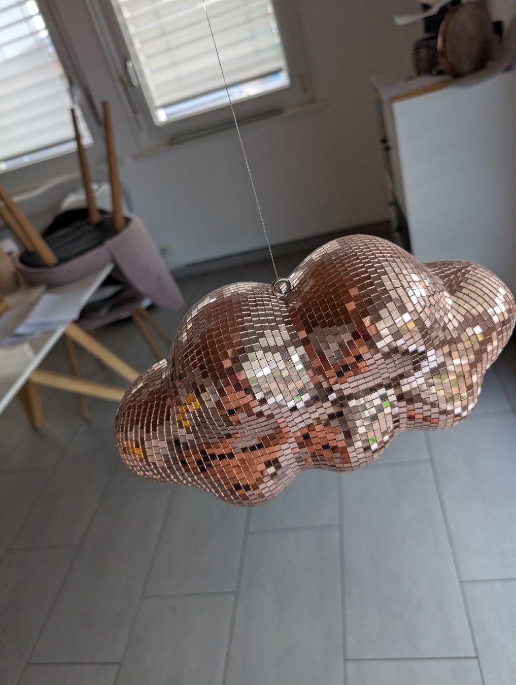Alle Dekorationen: Boule disco nuage rose décorative – Gebraucht aus Echallens von Naia21111111111 1
