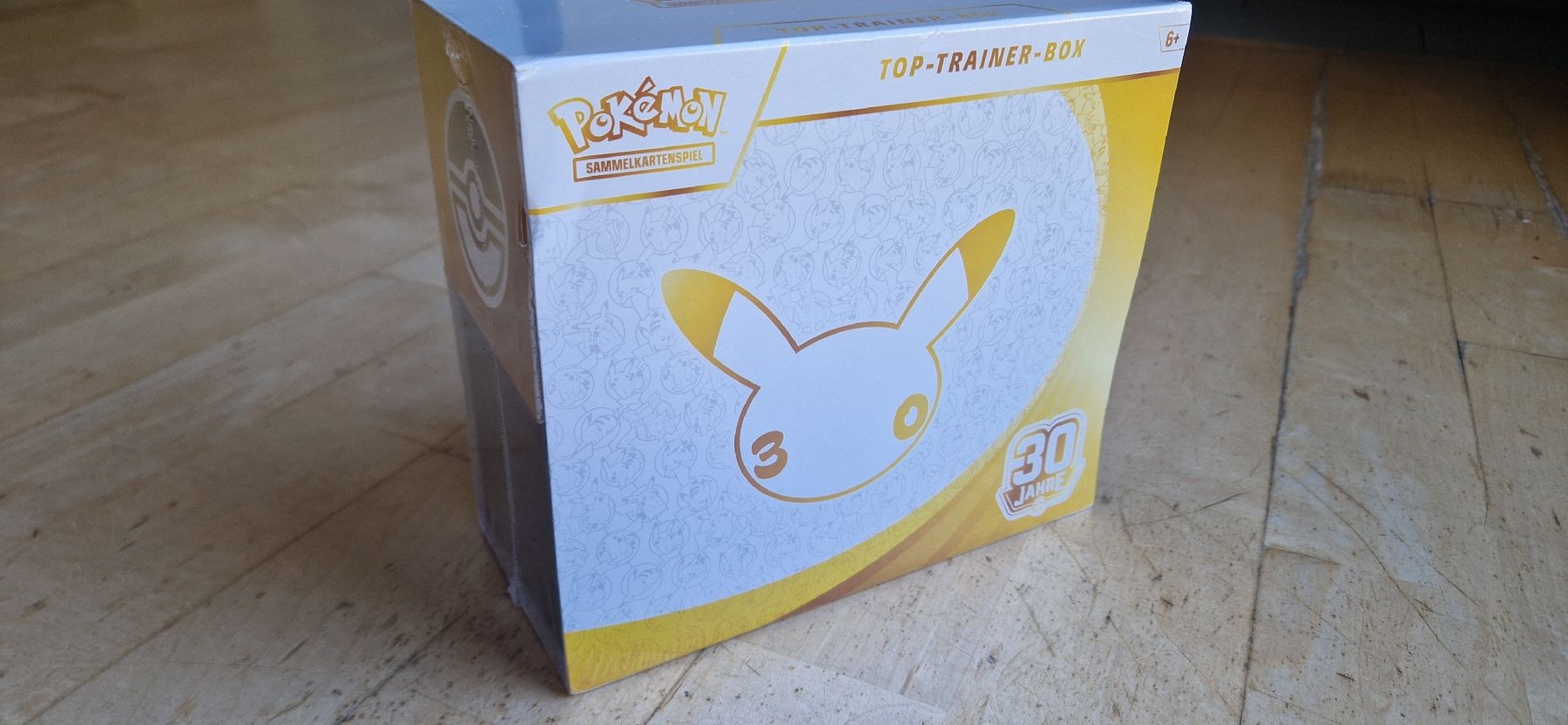 Pokémon Carte collezionabili: Pokemon Top-Trainer-Box 30th anniversary  – Nuovo (secondo la descrizione) da Schleitheim venduto da PokePoe