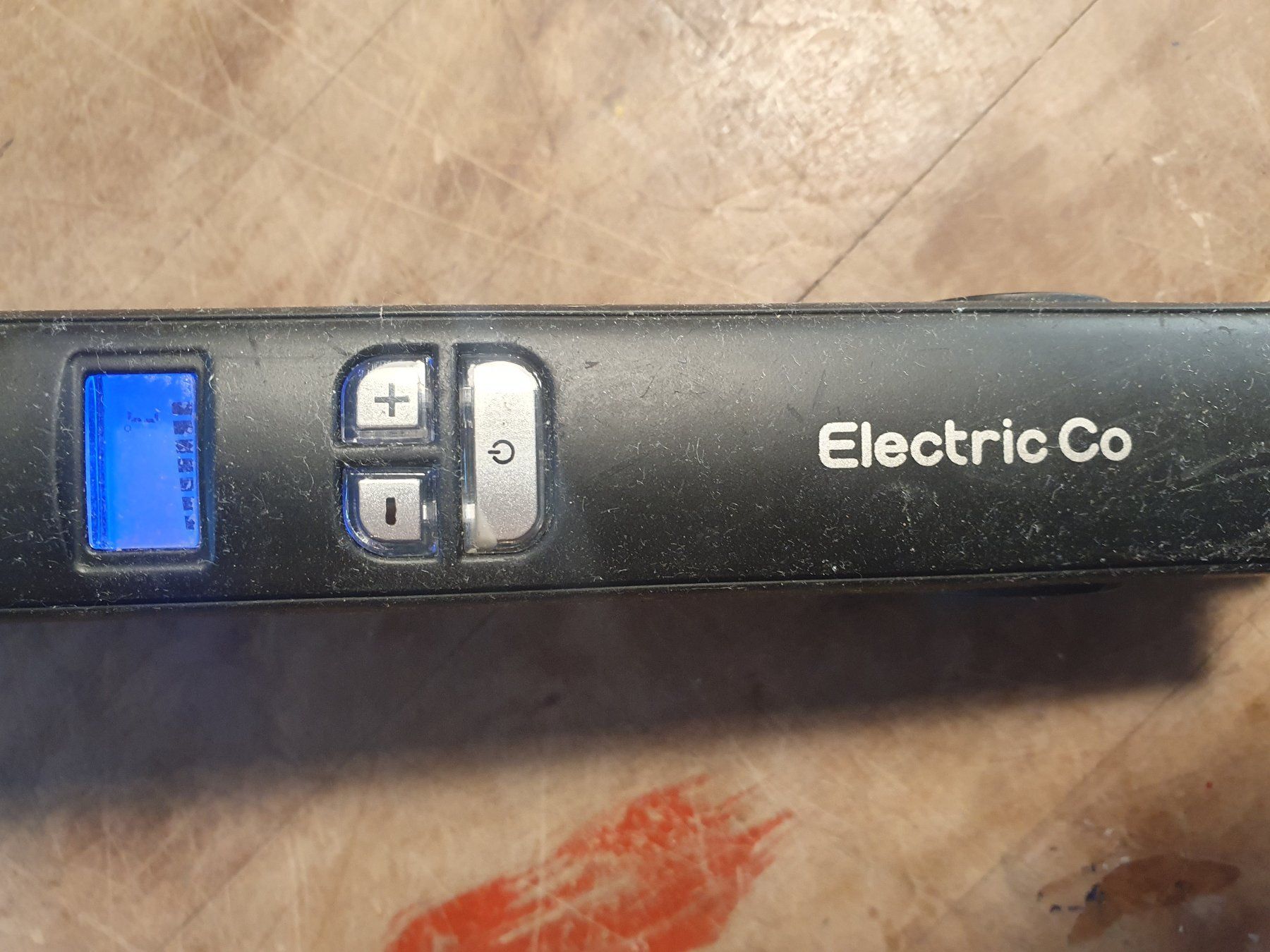 Piastre & Arricciacapelli: Electric CO Lockenwickler – Usato da Zürich venduto da loosebone 2