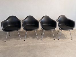 4x Vitra Eames Plastic Armchair – Charles & Ray Eames