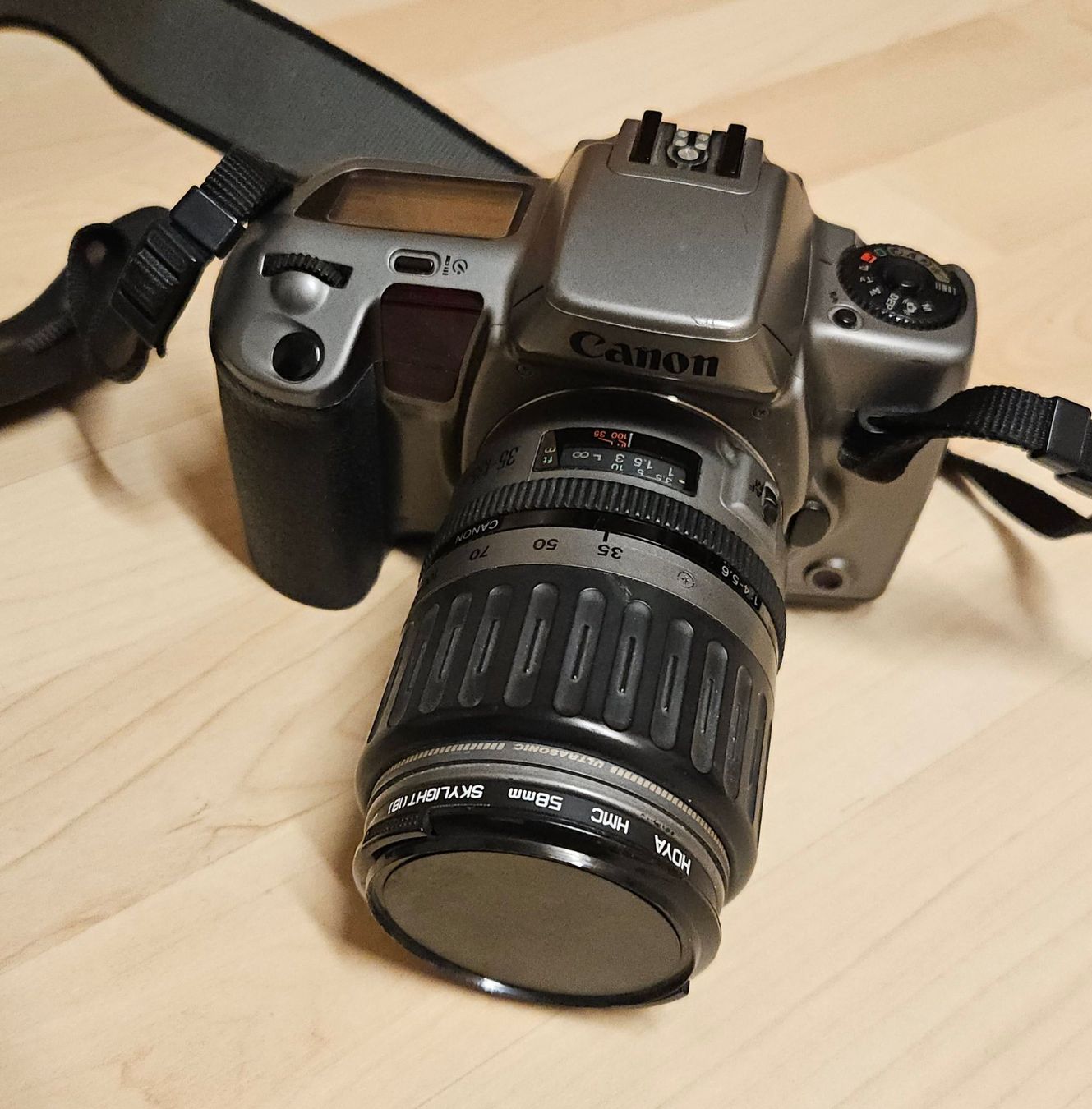 Canon Fotocamera: Canon EOS 10 Obj.35.135mm Blitz Can.Speedlite 299T – Usato da Zwillikon venduto da Funfun 1