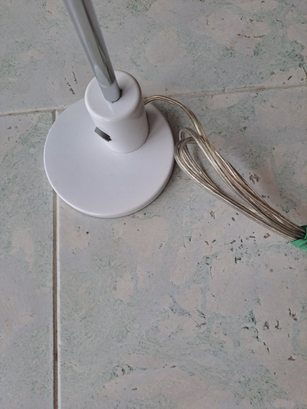 Lampade: Tischleuchte LED – Usato da Pfäffikon ZH venduto da Valsangiaccomo 3