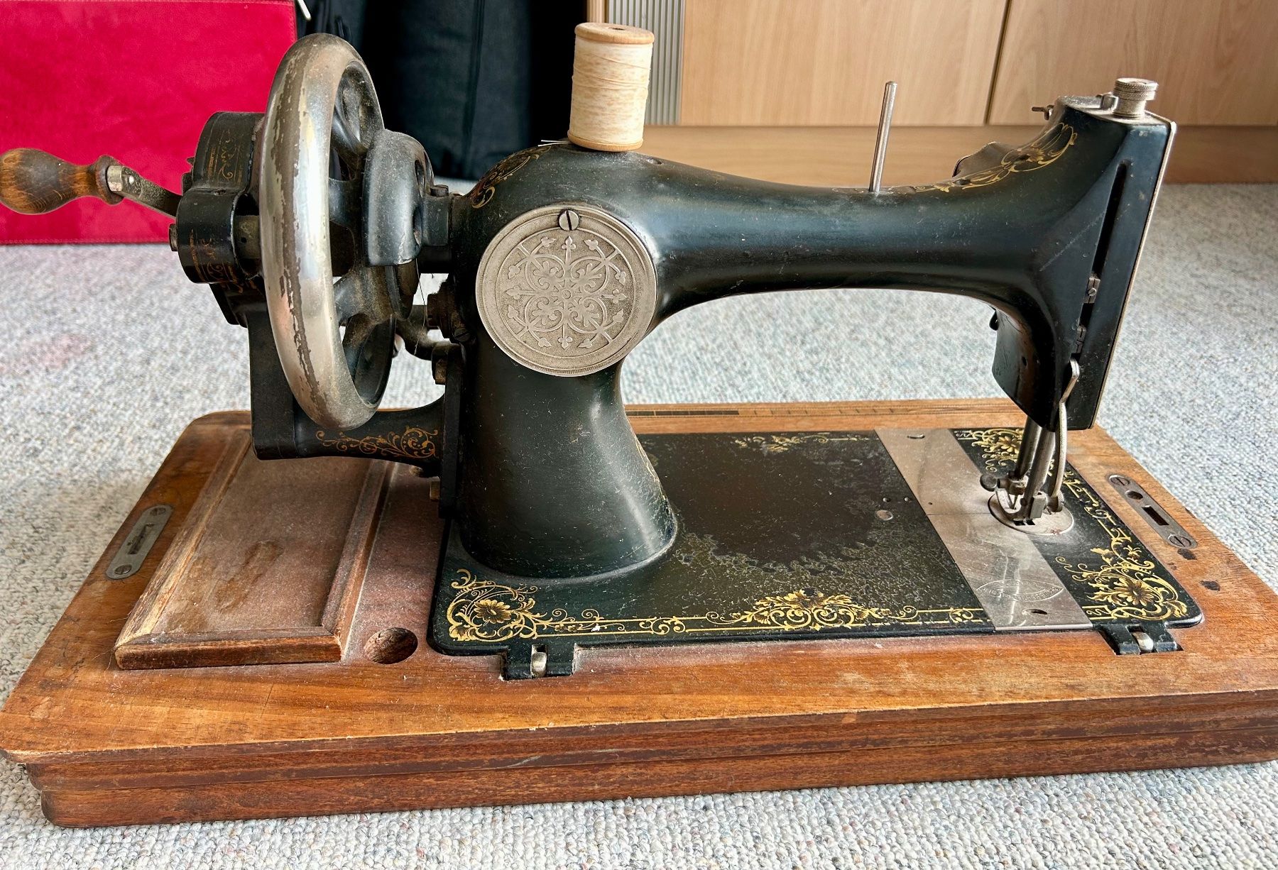 Macchine da cucire: Antike Nähmaschine – Usato da Bonstetten venduto da maxli01