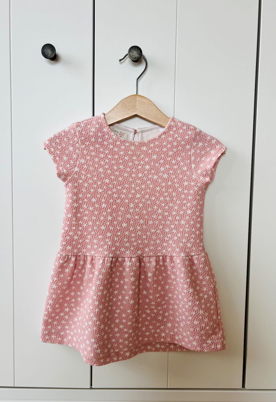 Zara Vestiti & Gonne: Zara, 86, Kleid, rosa mit Sternen – Usato da Burgdorf venduto da rulan 1