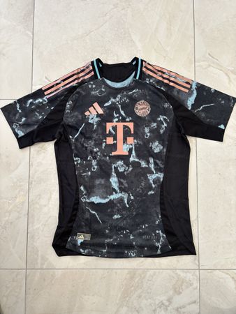 FC Bayern München 2024/25 Trikot #45 Pavlović