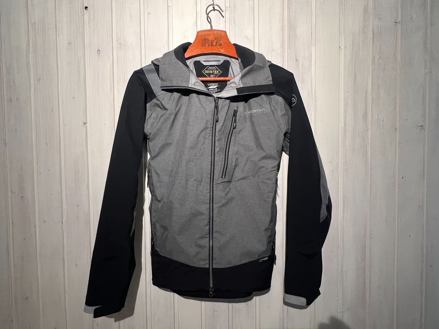 Giacche: La Sportiva Cornier Gore Tex Mountaineering Shell-Jacket – Nuovo (secondo la descrizione) da Bättwil venduto da Partner3