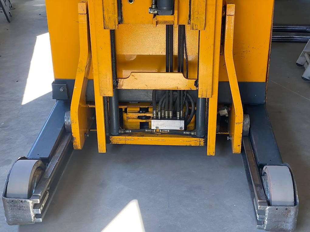 Jungheinrich Gabelstapler & Hubwagen: Stapler Schubmaststapler Jungheinrich ETV – Gebraucht aus murgenthal von Vision05 4