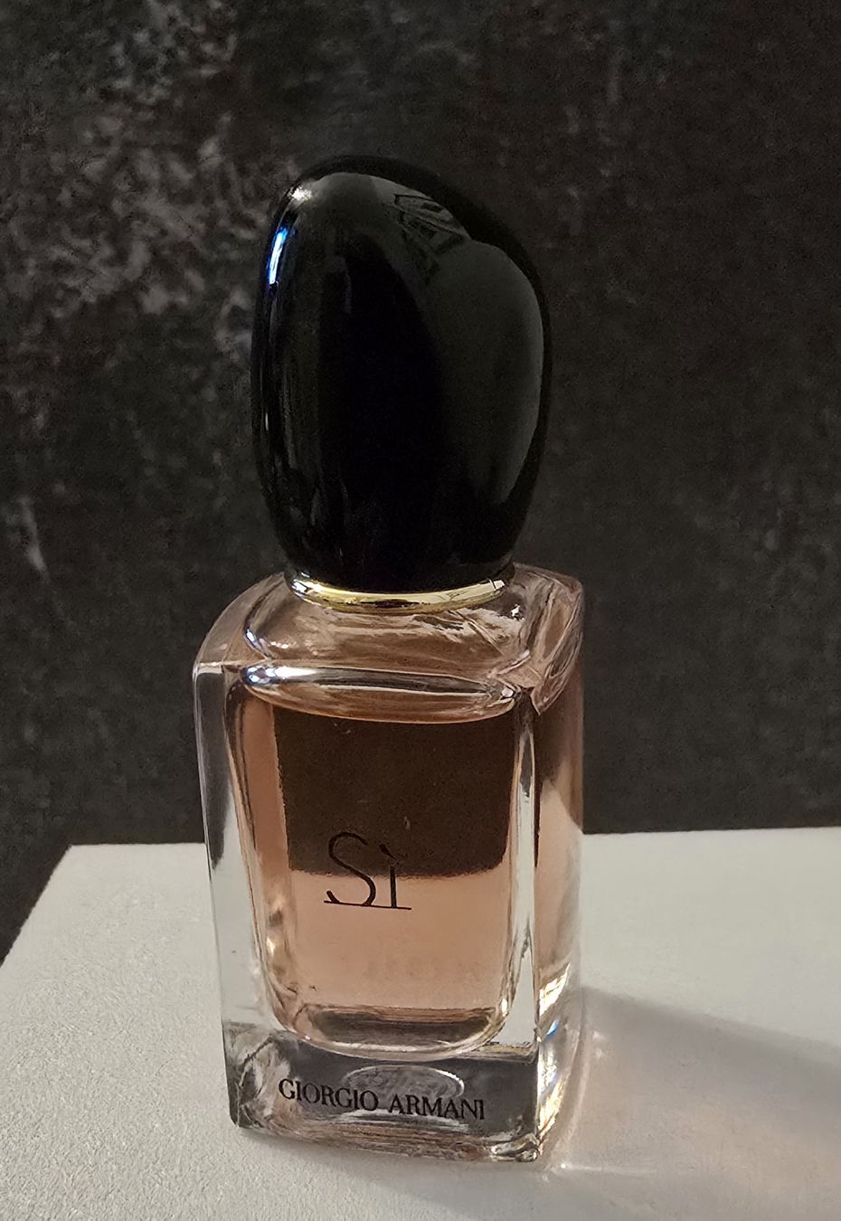 Armani Profumi & Eau de Toilette: Parfüm Miniatur Armani Si  – Nuovo e nell'imballaggio originale da Basel venduto da BeautyqueenbyNB