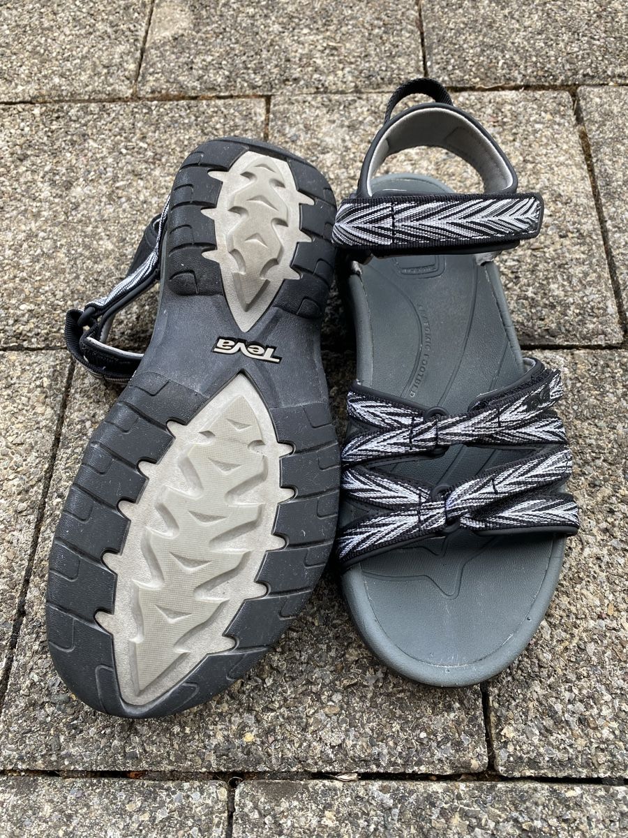 Teva Chaussures femmes: Teva Sandale  – D'occasion à Illnau par Flumi88 1