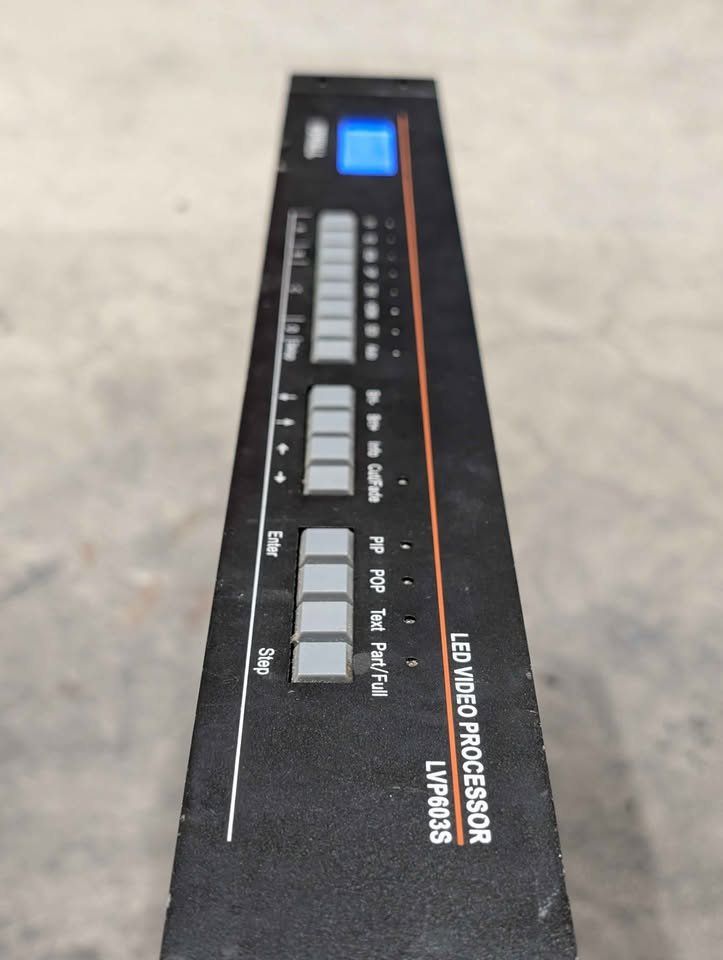 Componenti elettronici: Processeur vidéo LED mur VDWALL LVP603S – Usato da Ecublens VD venduto da Netfinity 2