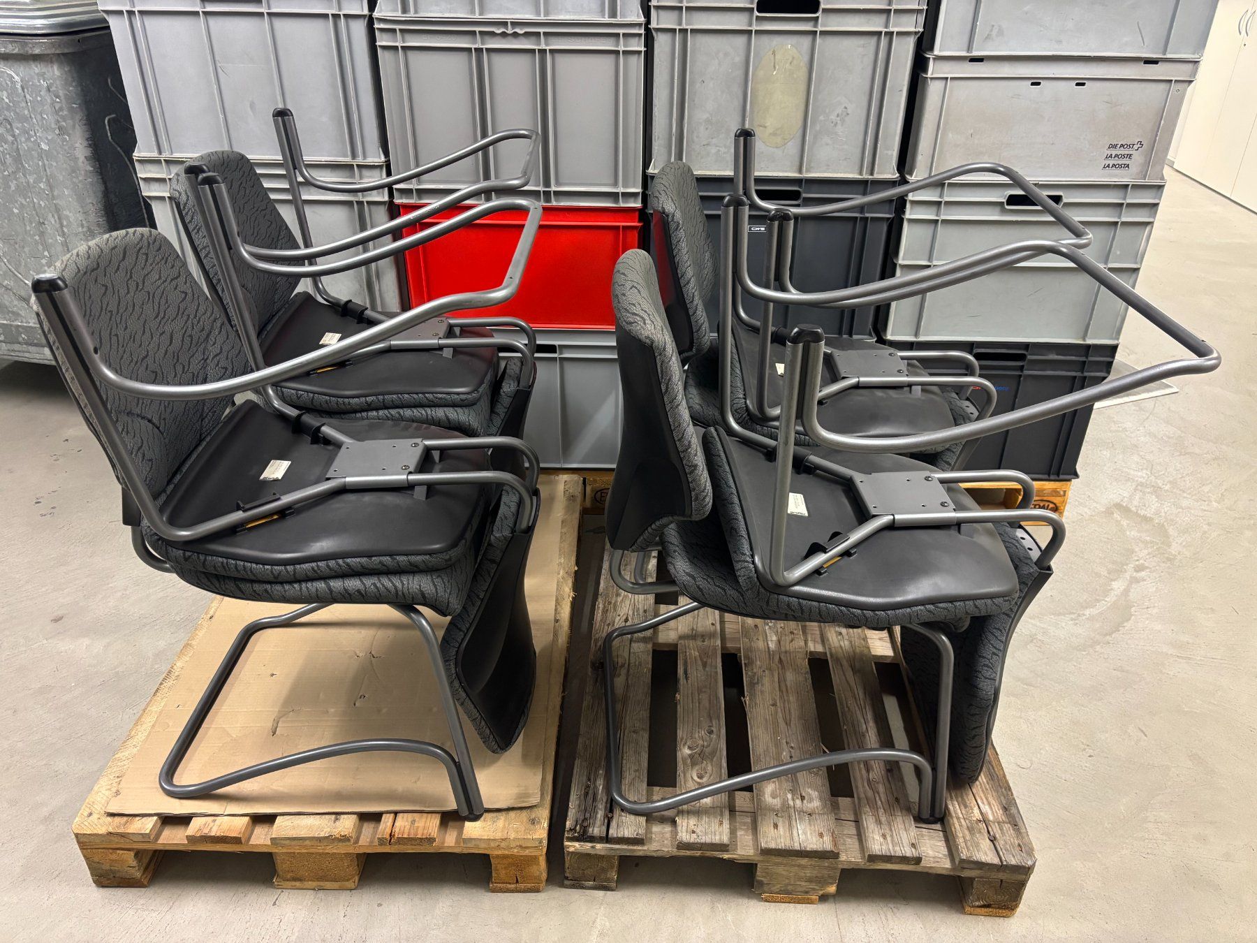 Giroflex Stühle: Konferenzstühle 8 Stk. – Gebraucht aus Hinwil von fac_688b 4