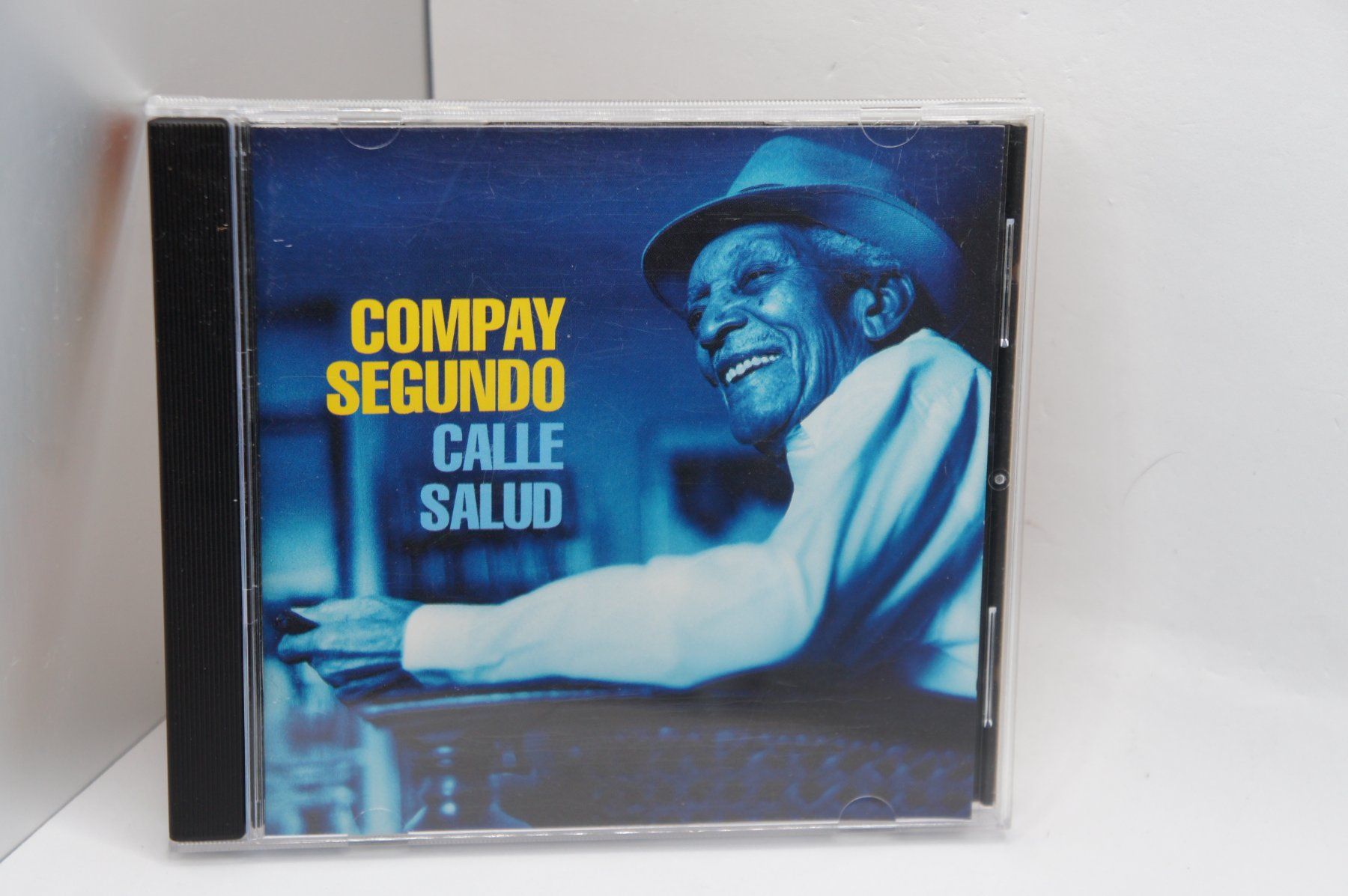 CD: CD Compay Segundo – Calle Salud – Usato da Ernetschwil venduto da luisvonerni