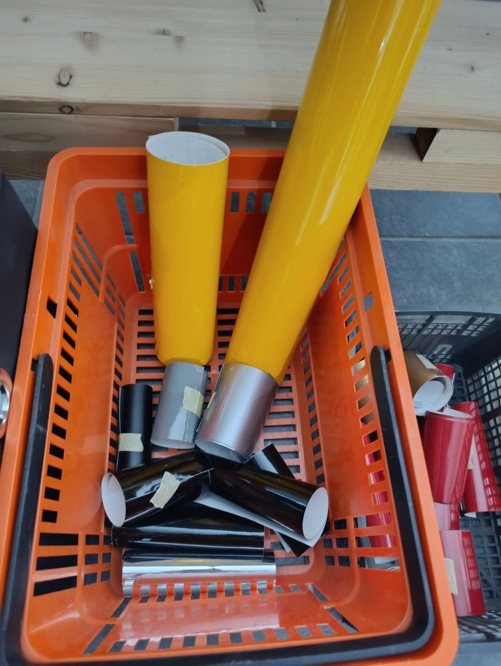Stampanti: Plotterfolien Reste in verschiedenen Farben und Grö... – Usato da Chur venduto da slim777 3