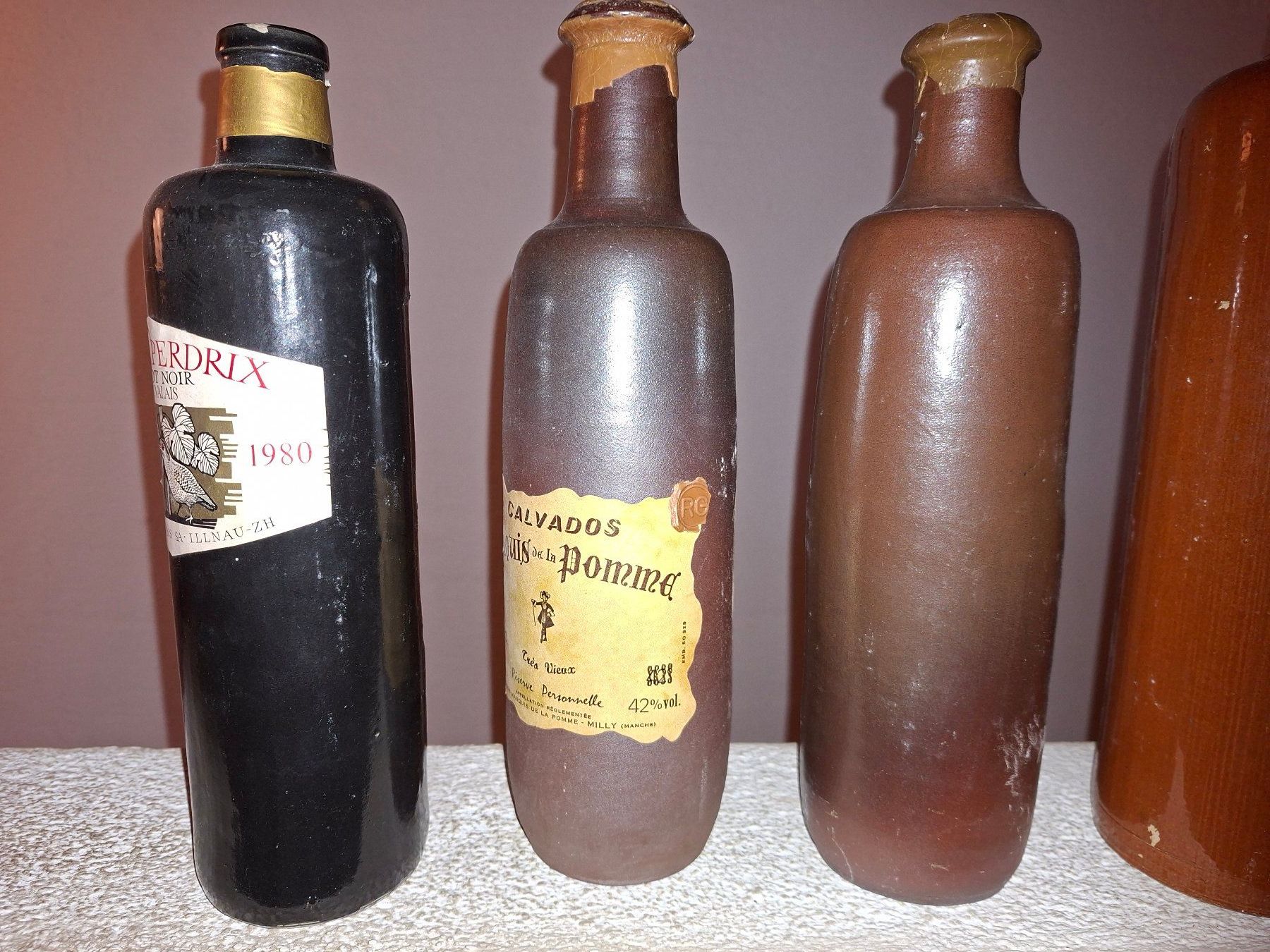 Bottiglie: 6 Steingutflaschen – Usato da Weiningen ZH venduto da Annakatharina 1