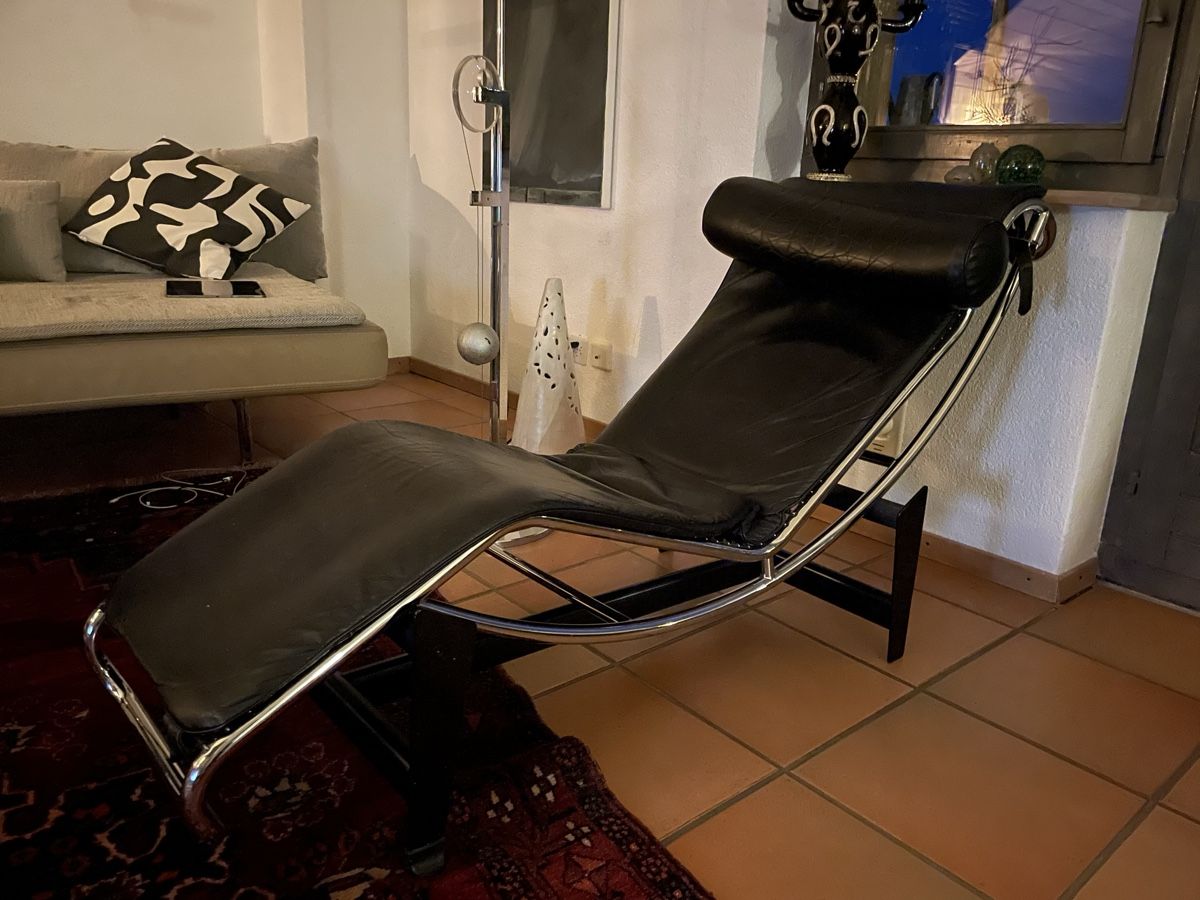 Le Corbusier Chaises longues: LC4 fauteuil  – D'occasion à Lamboing par christopheO 1