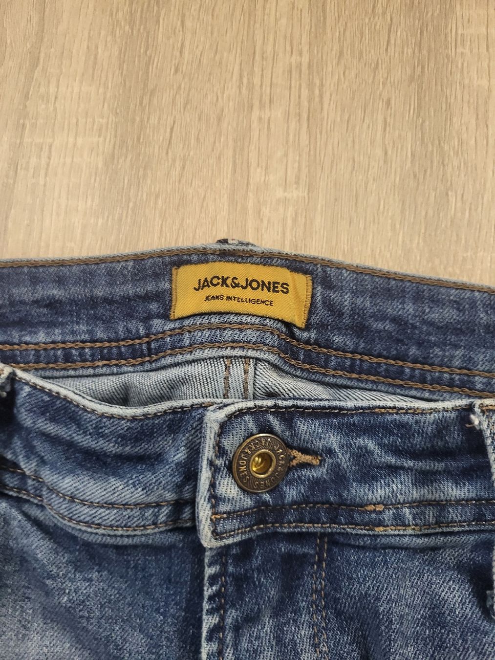 Hosen: Pantalon Jack & Jones en parfaites état – Gebraucht aus Genève von AndresValdez 1