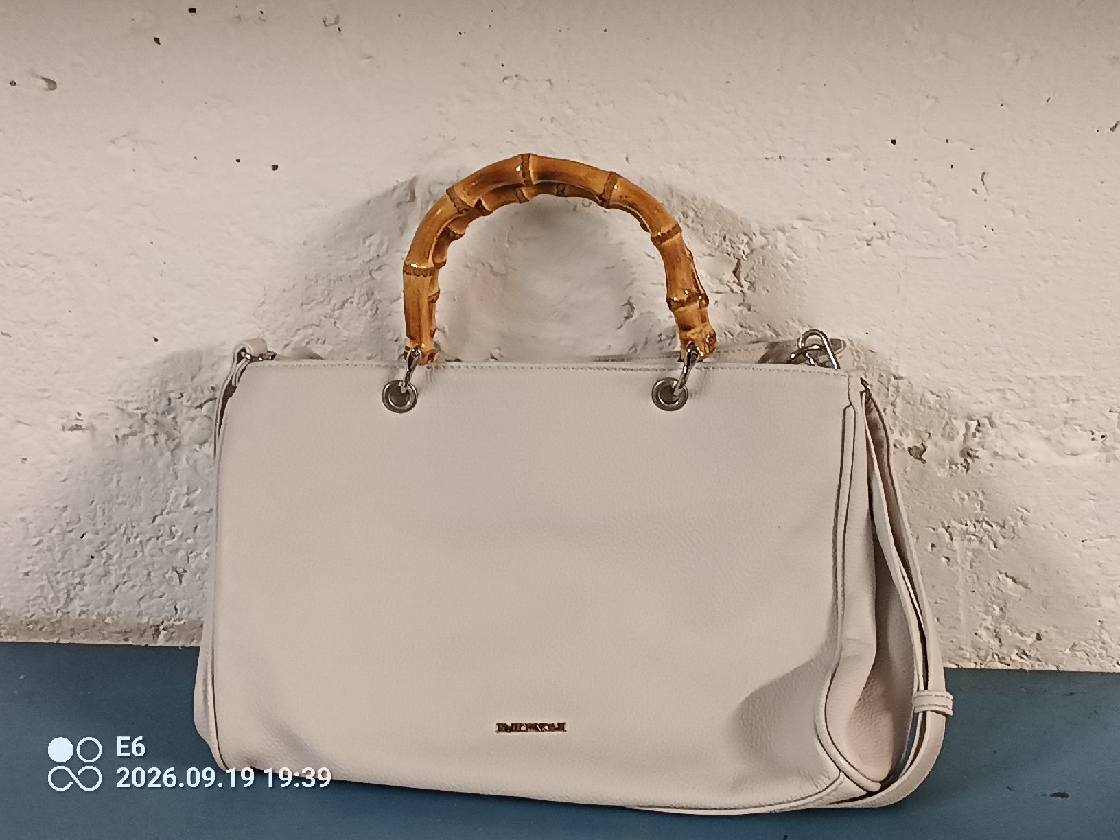 Taschen für Damen: Elegante Tasche Marke: Emily Noah – Neu (gemäss Beschreibung) aus Zürich von Mitzi6