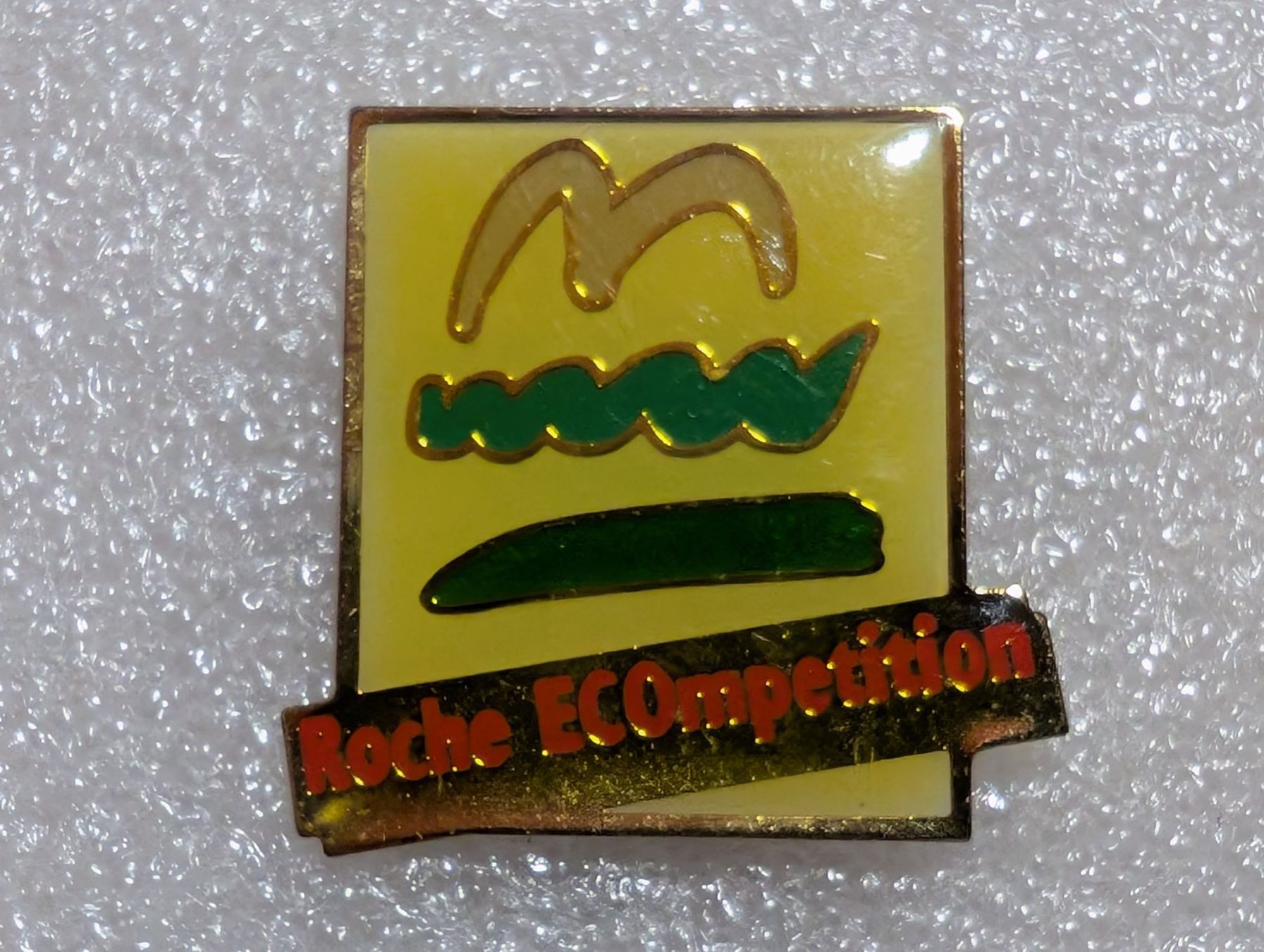 Placchette & Badge: Ansteckpin 258: Roche – Usato da Oppligen venduto da Pin-Fall-Shop